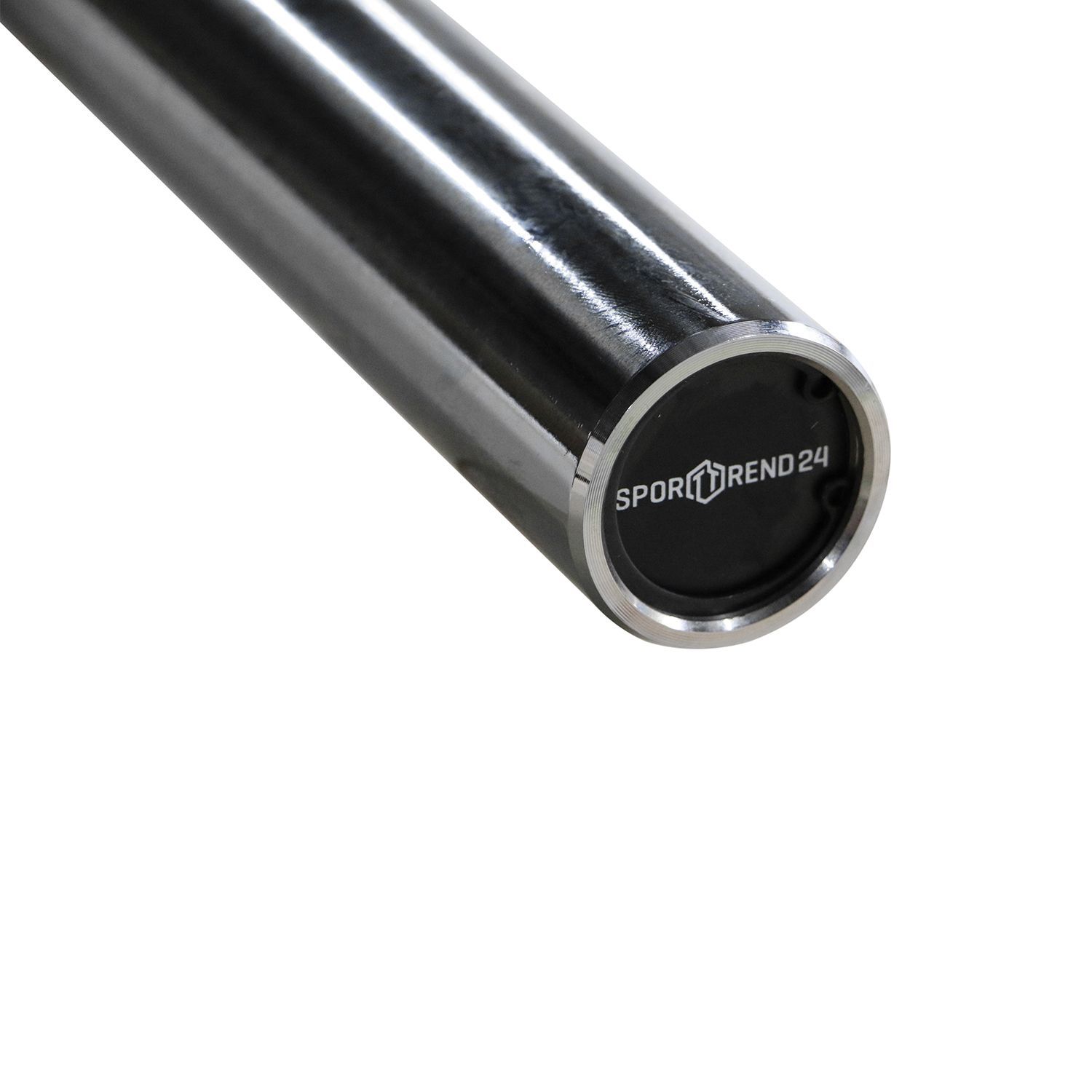 Nahaufnahme des Endes einer Olympia-Langhantel. Schwarze Endkappe mit Sporttrend24-Logo. Silberfarbenes Metall.