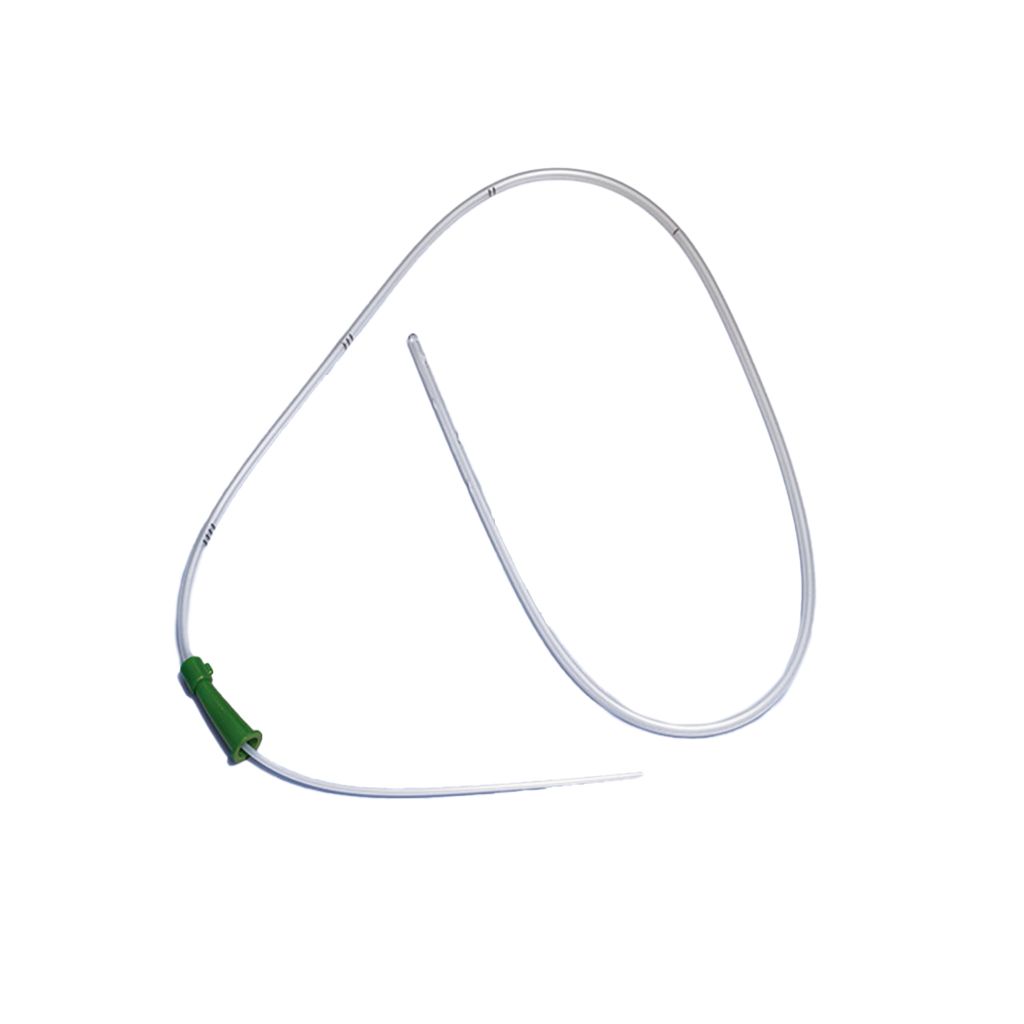 Medizinische Sonde mit Mandrin. Transparenter Schlauch mit grüner Spitze. Auf dem Schlauch sind Markierungen zu sehen.