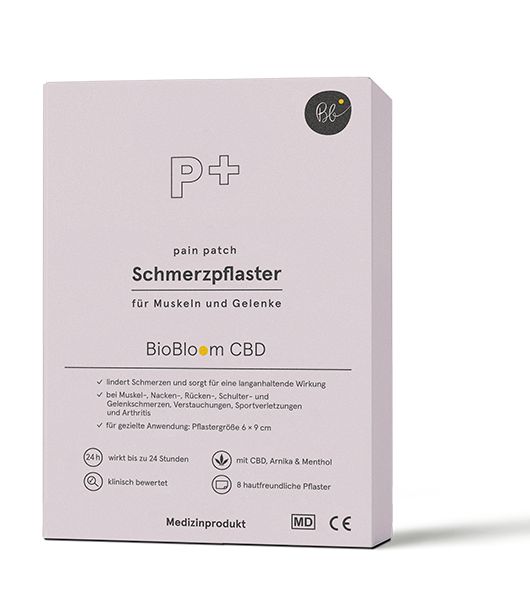 Verpackung eines BioBloom CBD Schmerzpflasters für Muskeln und Gelenke. Enthält CBD, Arnika & Menthol. Medizinprodukt.