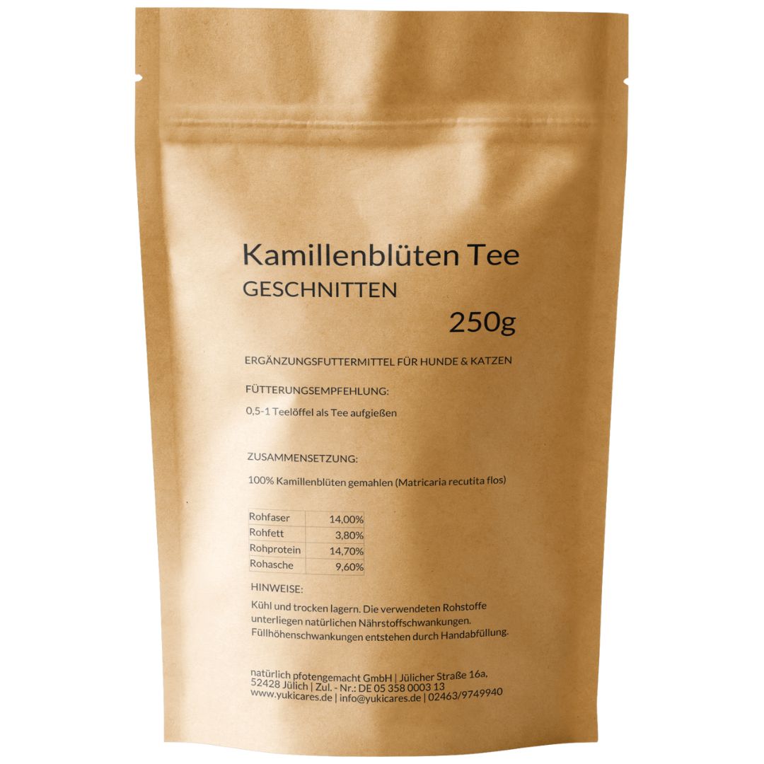 Beutel mit Kamillenblüten Tee für Tiere. Aufschrift: 250g. Zusammensetzung und Fütterungsempfehlung.