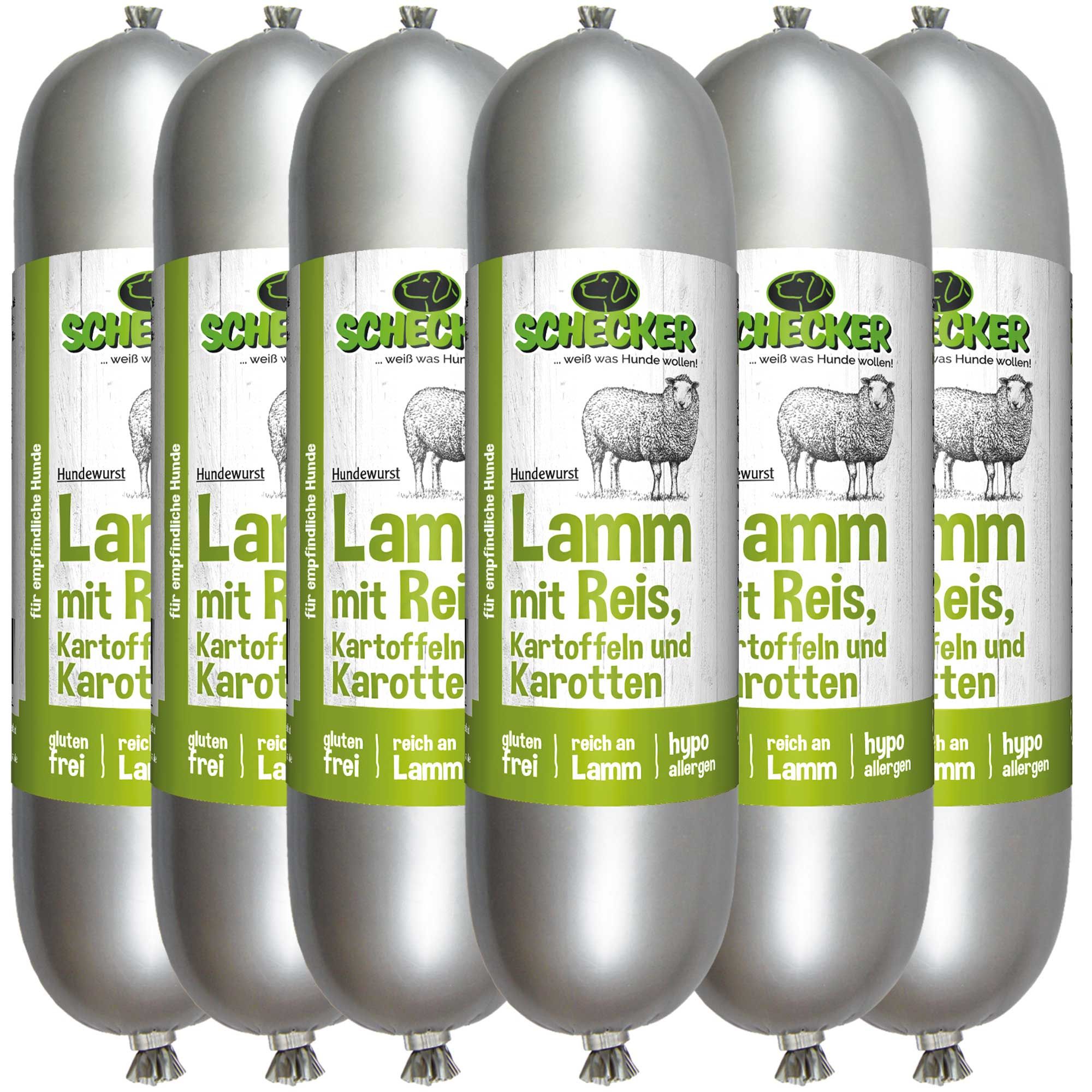 Mehrere Würste mit Etikett. Aufschrift: Lamm mit Reis, Kartoffeln und Karotten. Glutenfrei, reich an Lamm, hypoallergen.