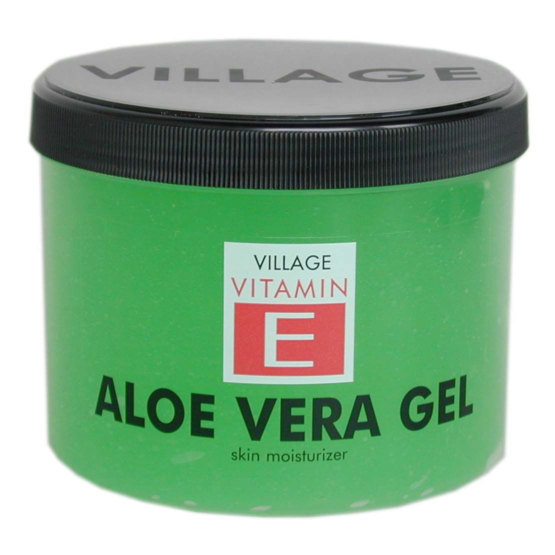 Grüner Tiegel mit schwarzem Deckel. Aufkleber mit "Village Vitamin E Aloe Vera Gel". Text: "skin moisturizer".