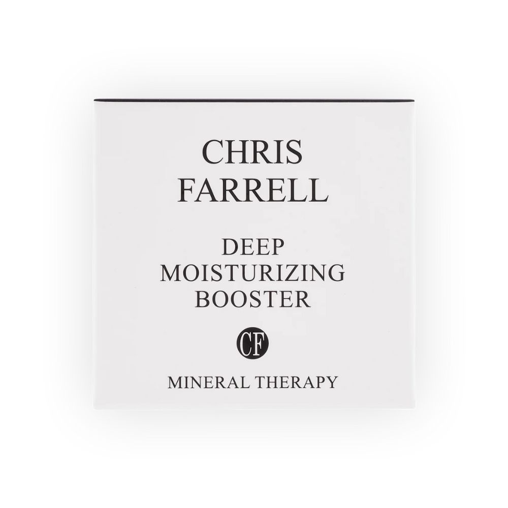 Weiße Verpackung mit schwarzer Schrift. Beschriftung: CHRIS FARRELL, DEEP MOISTURIZING BOOSTER, CF-Logo, MINERAL THERAPY.