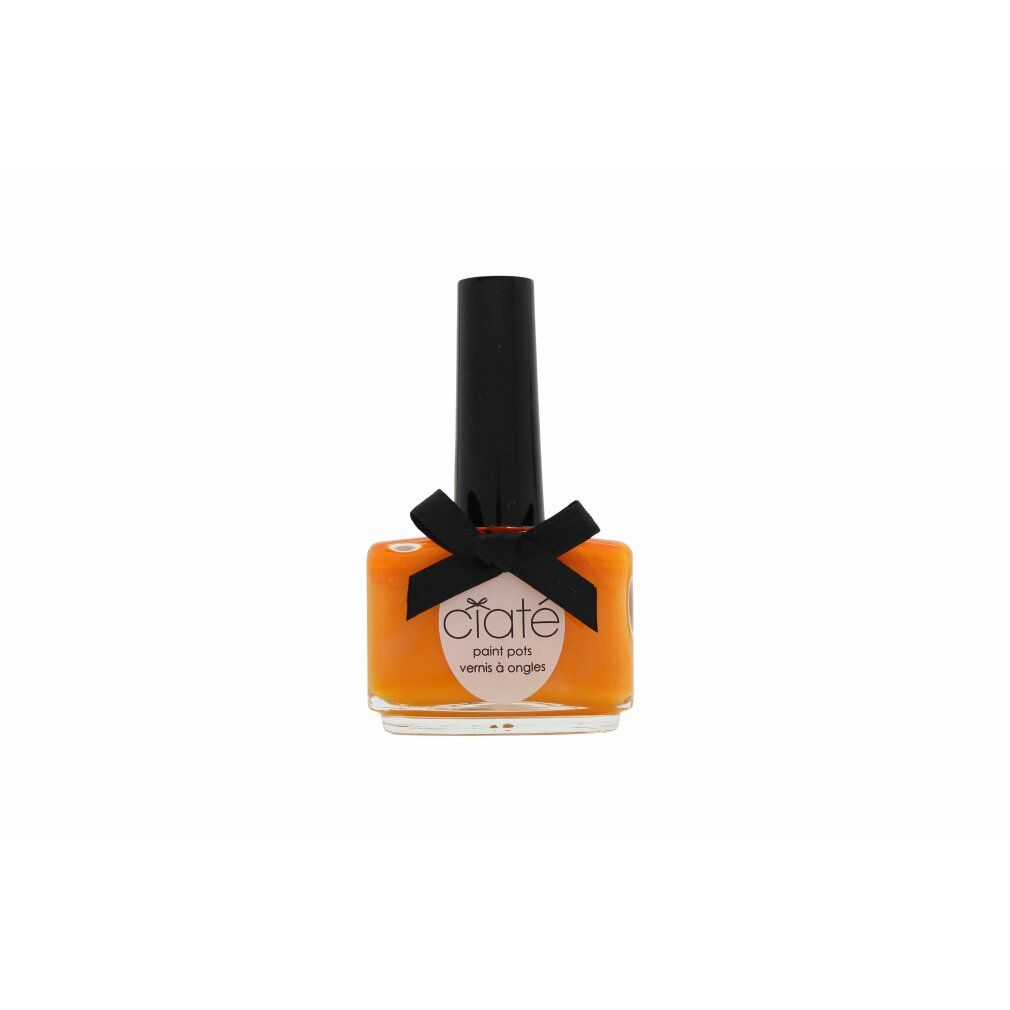 Nagellackflasche mit schwarzem Deckel und Schleife. Orangefarbener Lack. Aufschrift: Ciaté, vernis à ongles.