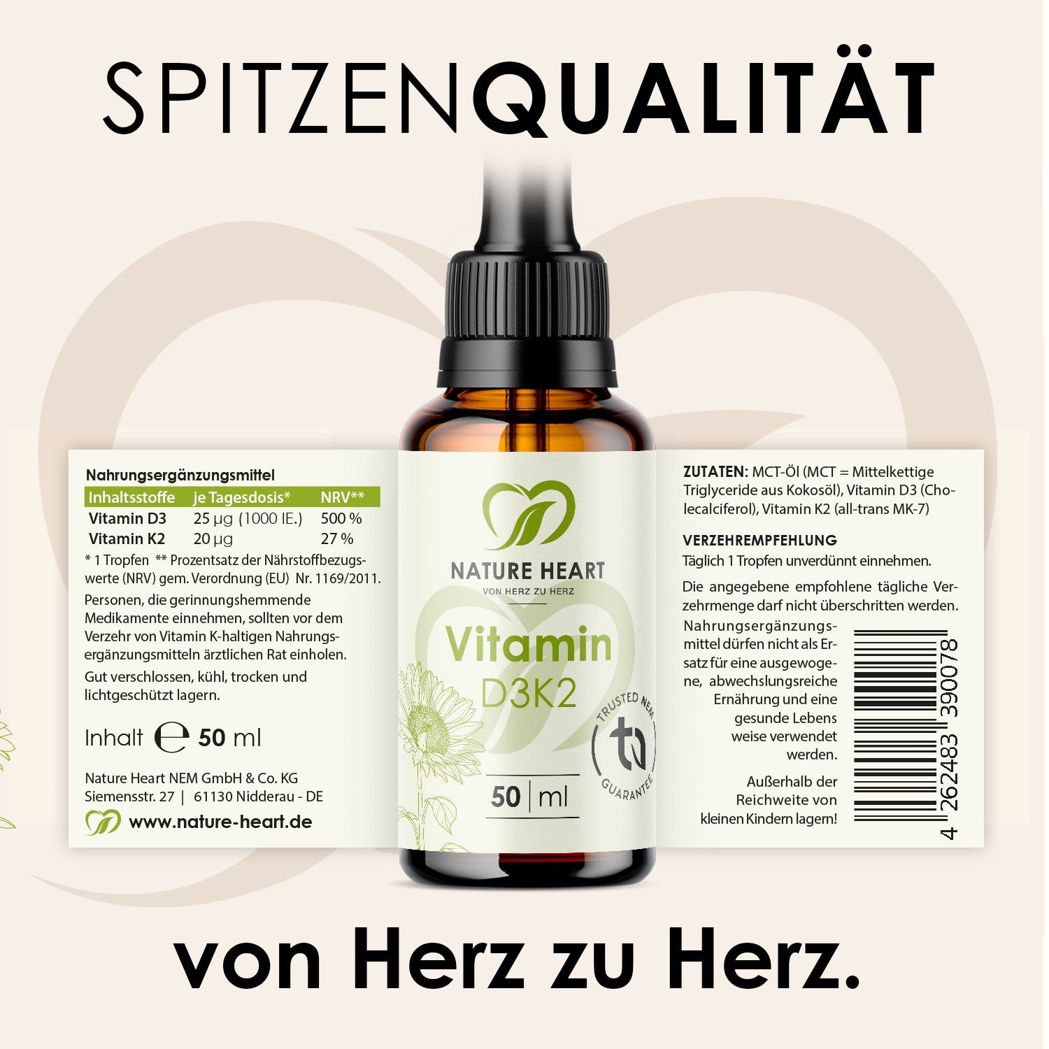 Braunglasflasche mit Tropfer und Etikett. Text: "Vitamin D3K2", "50 ml". Text mit Nährwertangaben und Verzehrempfehlung.