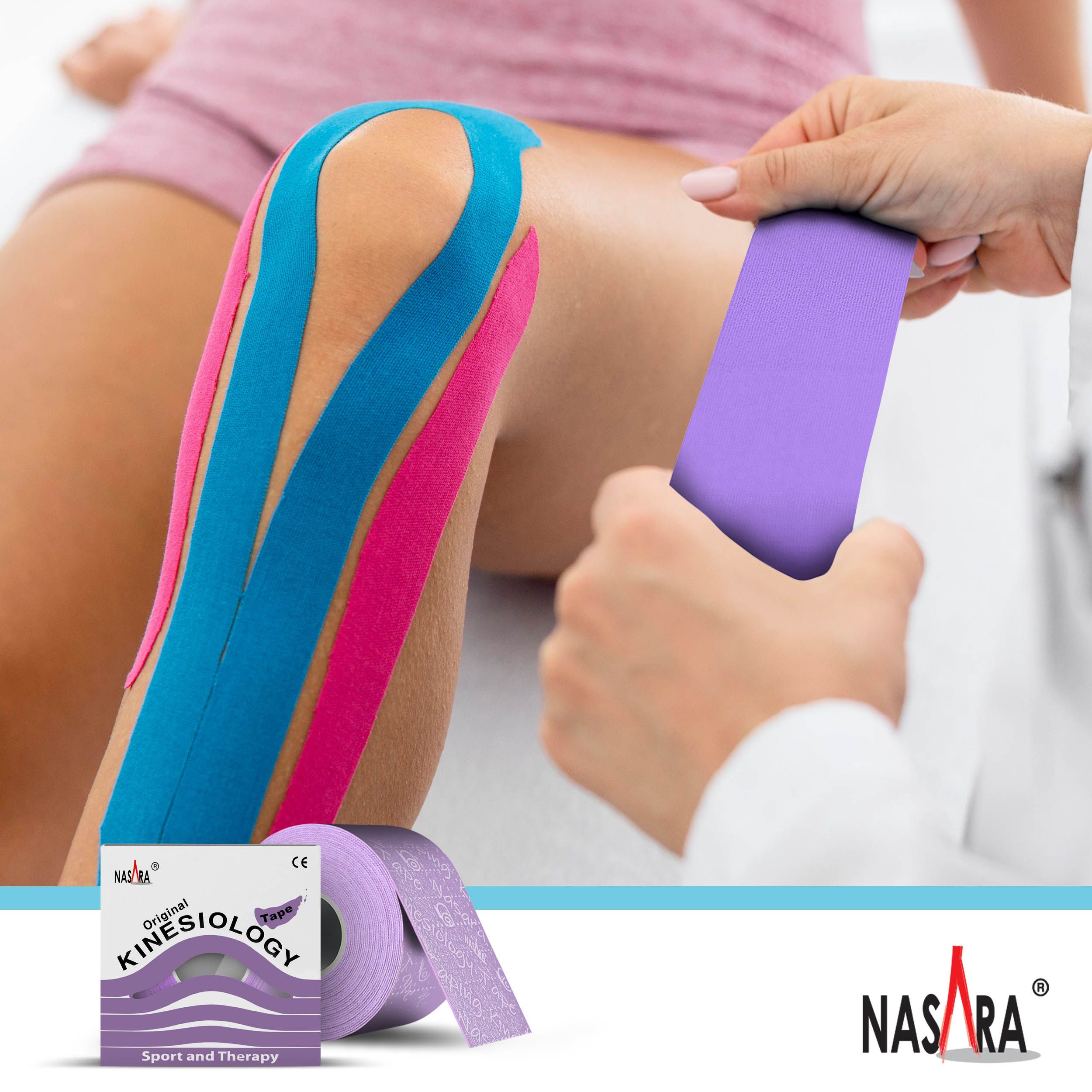 Knie mit Kinesiologie Tape. NASARA Kinesiology Tape Box und Rolle. Lila, blau und rosa Tape. CE-Zeichen.