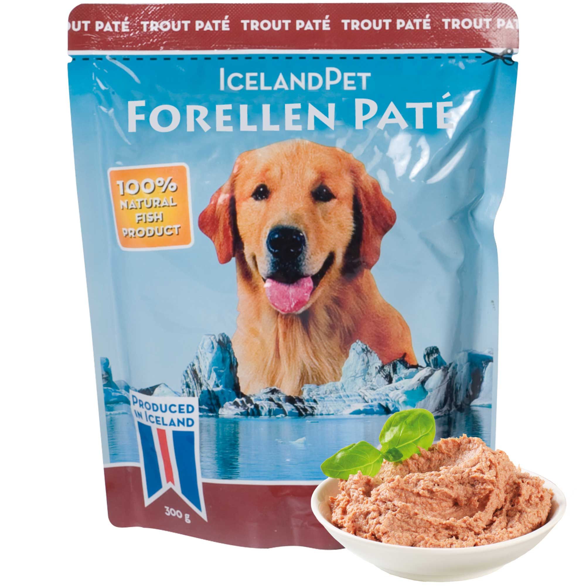 Beutel mit Forellen-Pastete, Hundefutter. Aufdruck: Iceland Pet, Forellen Paté, 100% natürliches Fischprodukt. Abgebildet: Hund.