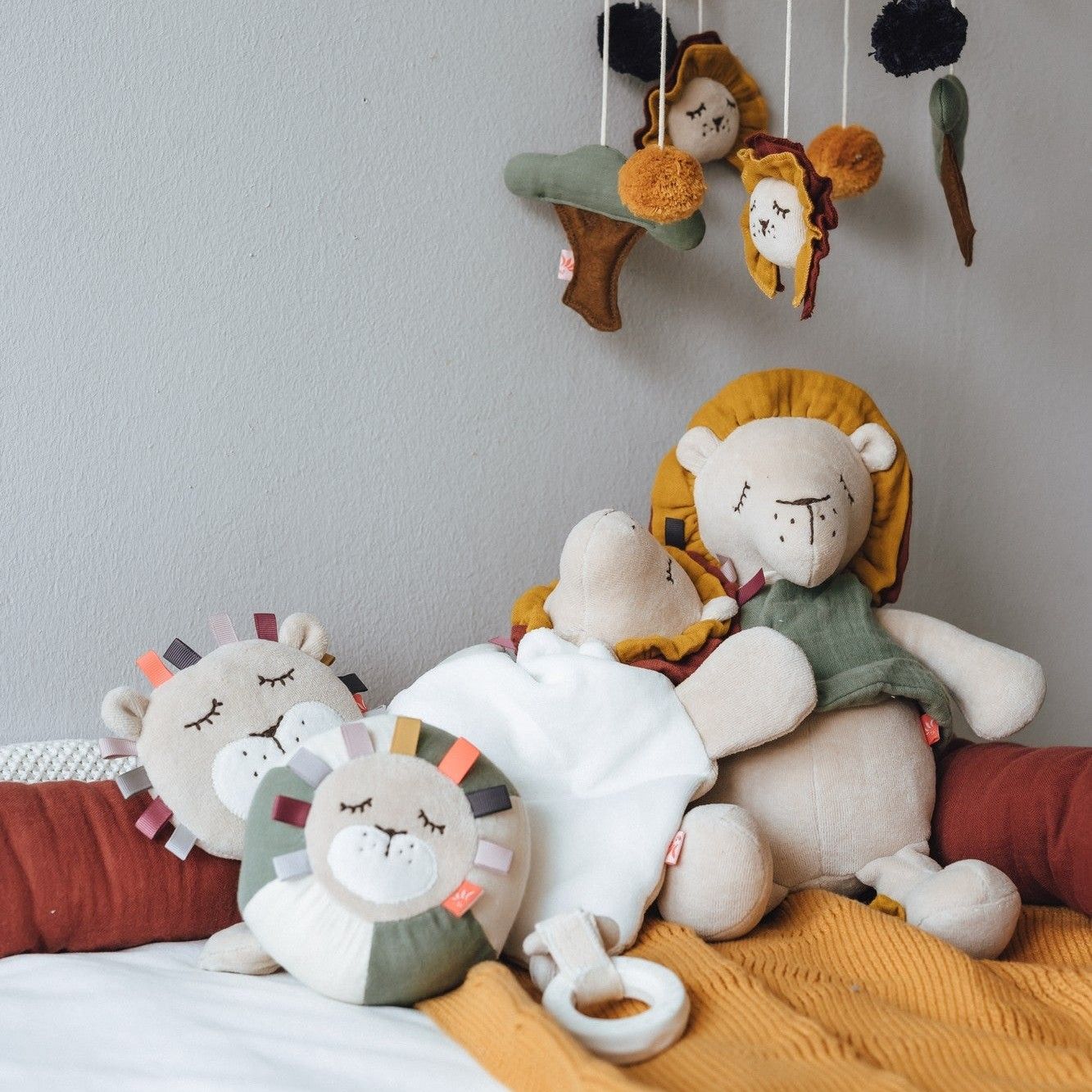 kikadu Große Puppe Löwe