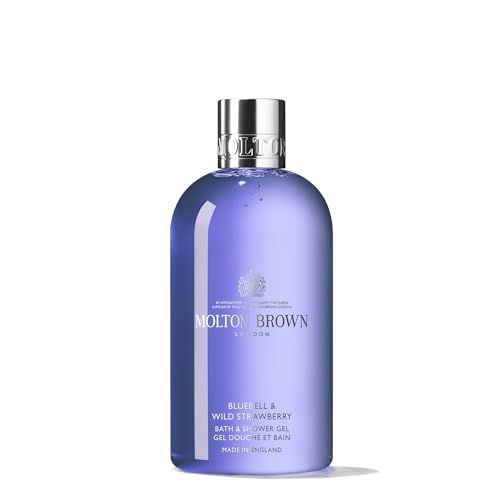 Blau-violettes Duschgel in einer Flasche mit silbernem Deckel. Aufschrift: Molton Brown, Bluebell & Wild Strawberry.