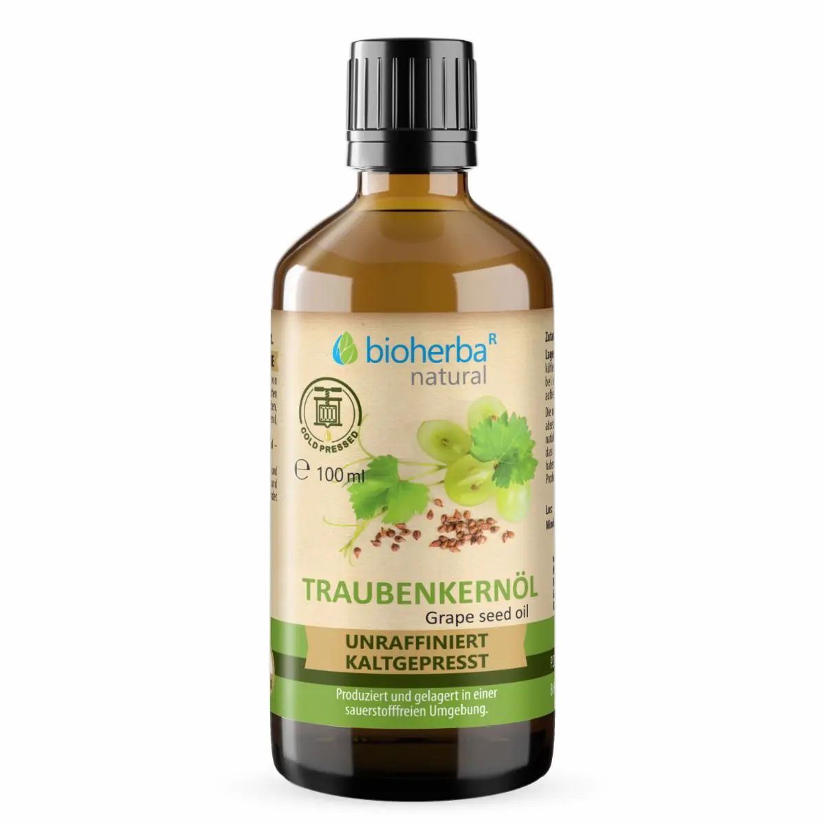 Braune Glasflasche mit schwarzem Deckel. Etikett mit "Bioherba natural" und "Traubenkernöl" Schriftzug. Gold-Siegel.