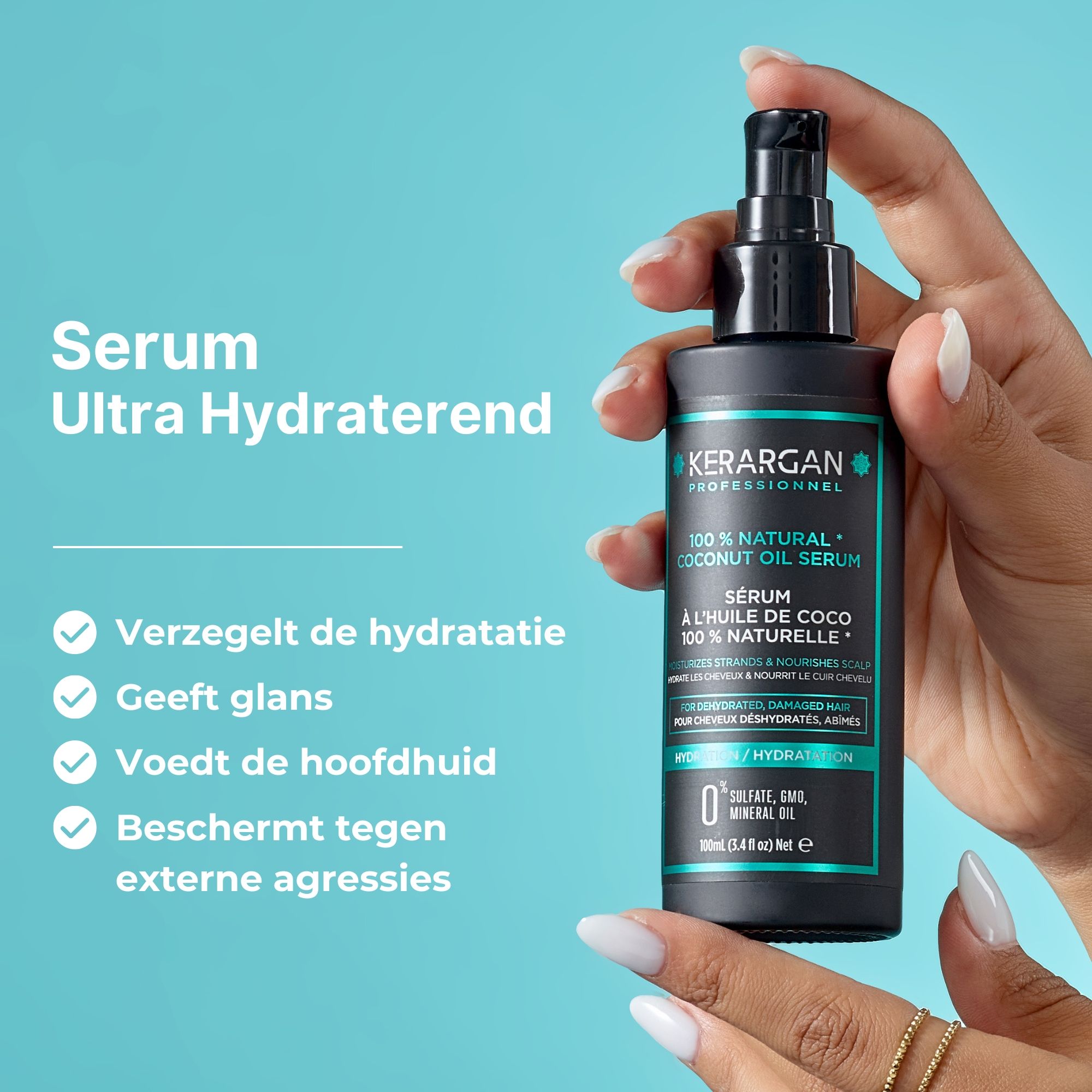 Hand houdt serumfles vast. Opschrift: Kerargan, 100% Natural Coconut Oil Serum. Zwarte fles, transparante dop. Tekst: Ultra Hydraterend.