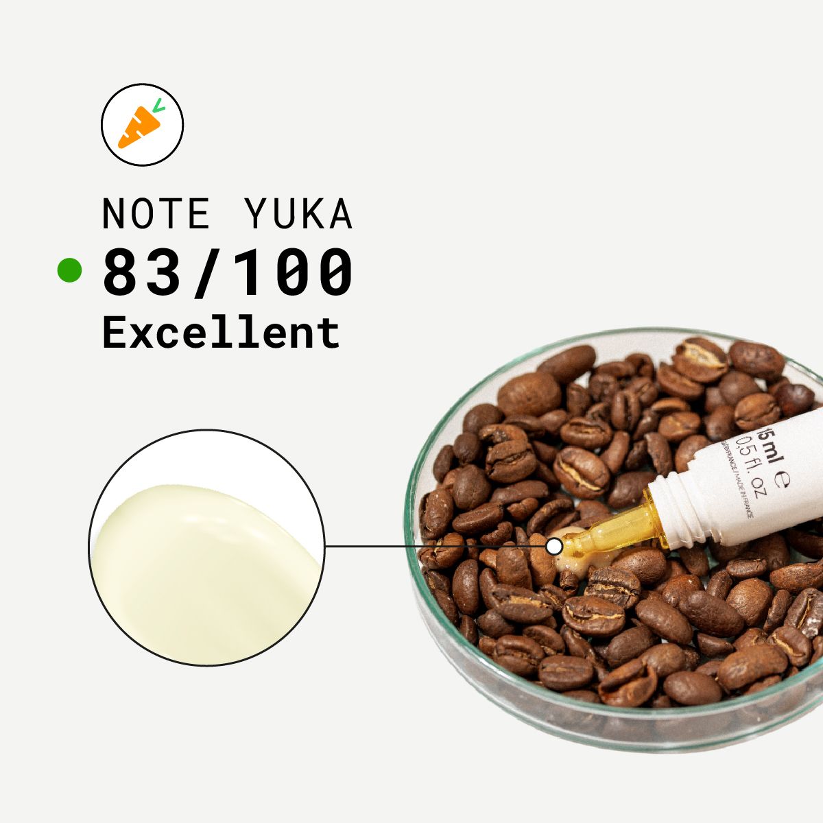 Produktprobe neben Kaffeebohnen. Yuka-Bewertung: 83/100. Produkt: EYE RE-7, 5 ml.