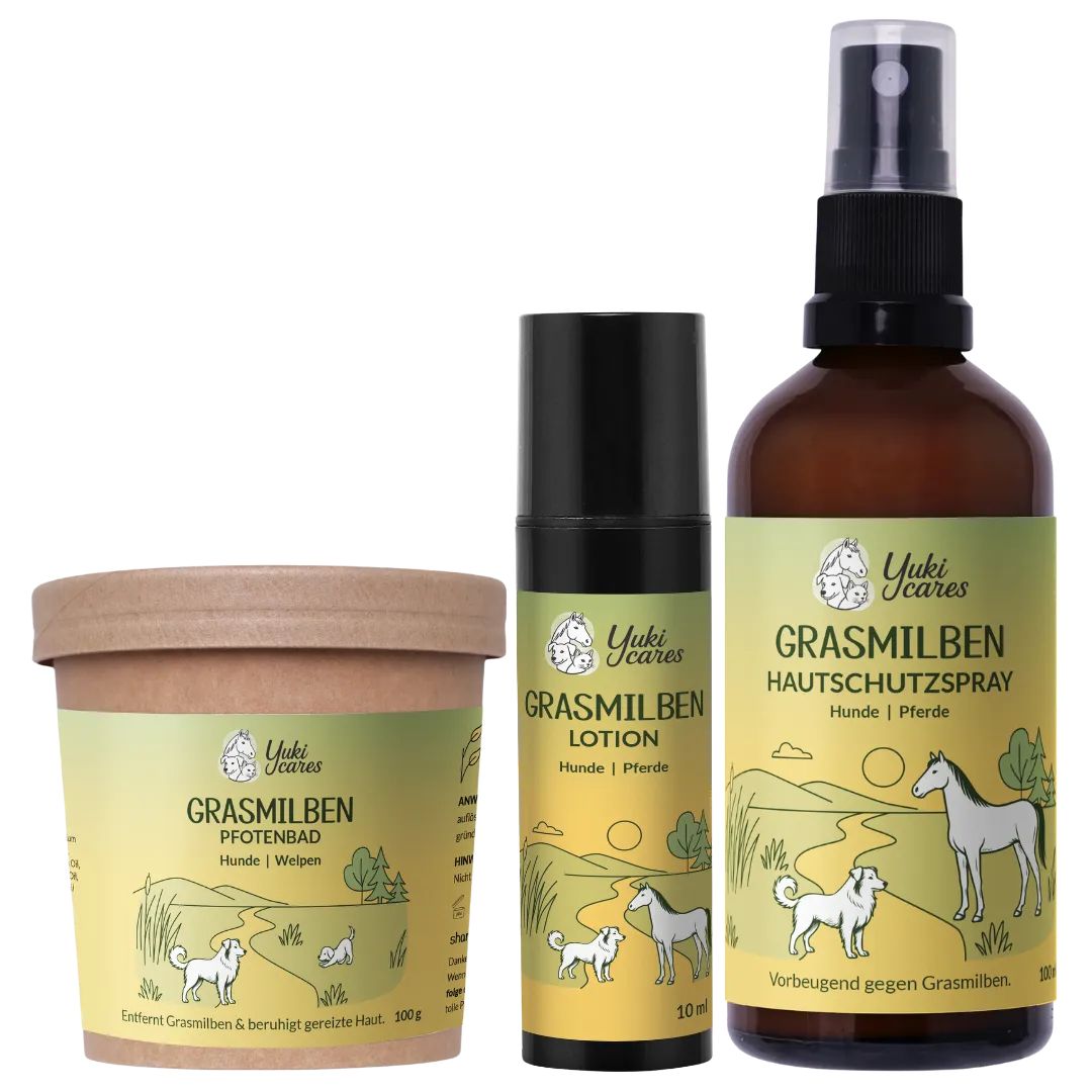 Drei Produkte: Pfotenbad, Lotion und Hautschutzspray. Etiketten mit Text und Illustrationen. Grün-gelbes Design, Hunde- und Pferdeabbildungen.