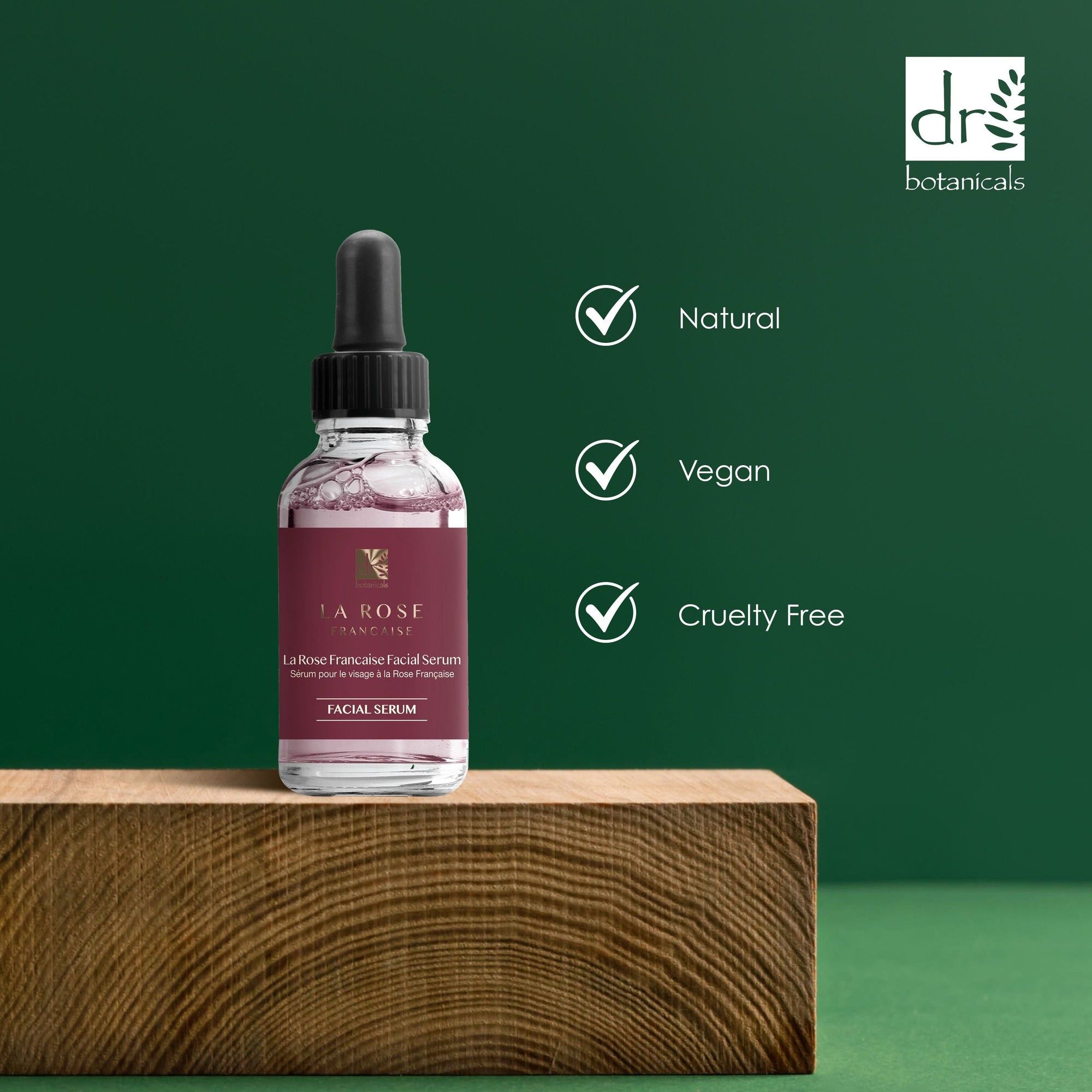 Produktflasche auf Holzblock. Text: Natural, Vegan, Cruelty Free. Logo: Dr Botanicals.