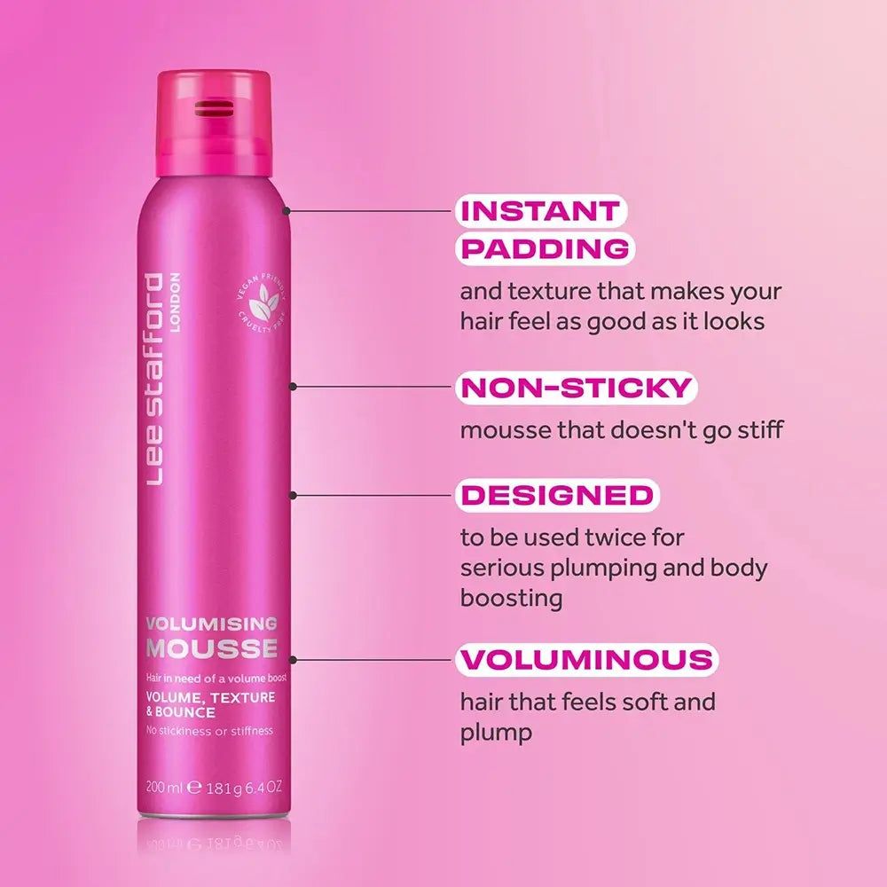Pinke Dose Lee Stafford Volumising Mousse mit Erklärungen zu 'Instant Padding', 'Non-Sticky', 'Designed', 'Voluminous'.