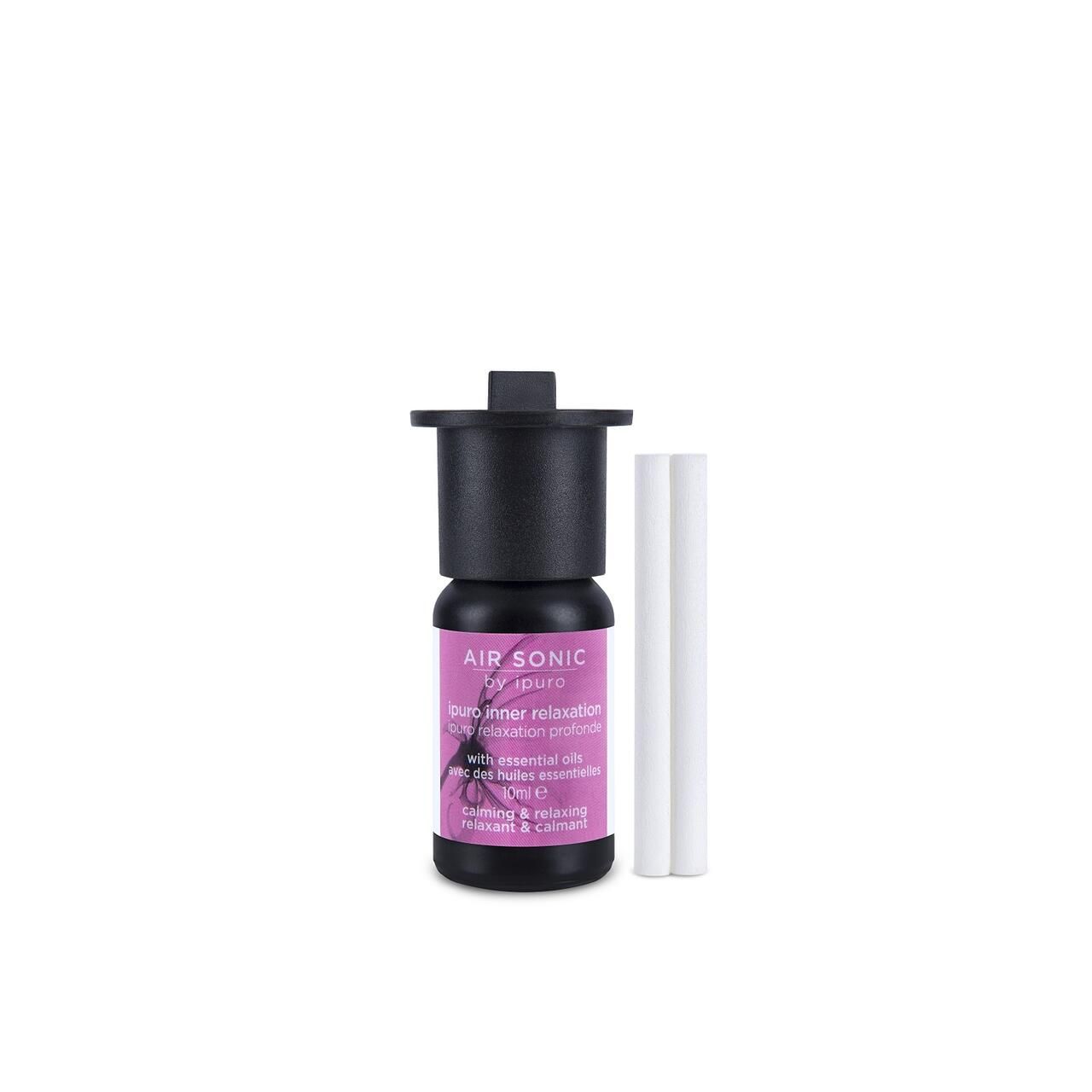 Schwarzer Diffusor mit rosa Etikett. Zwei weiße Stäbchen daneben. Text: Air Sonic by Ipuro, inner relaxation.