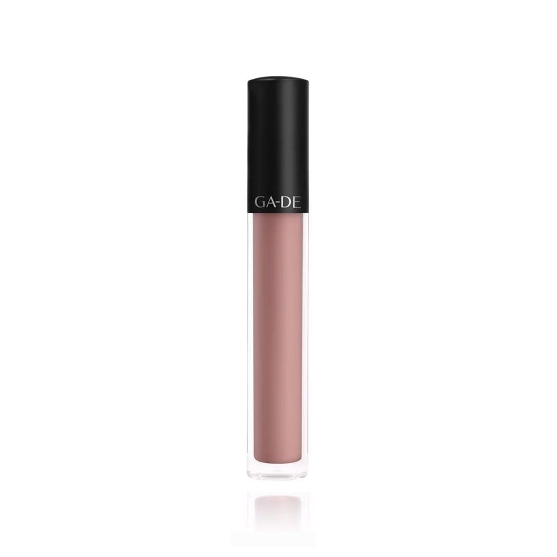 Lippenstift in einem transparenten Behälter mit schwarzem Deckel. Auf dem Deckel steht "GA-DE".