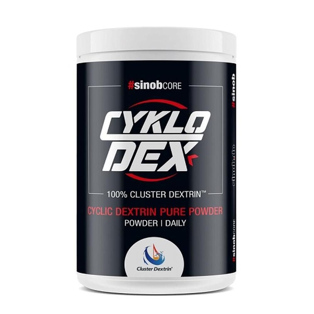 Zylinderförmige Dose mit weißem Deckel. Aufschrift: CYKLO DEX, #sinobCORE, 100% CLUSTER DEXTRIN, CYCLIC DEXTRIN PURE POWDER.