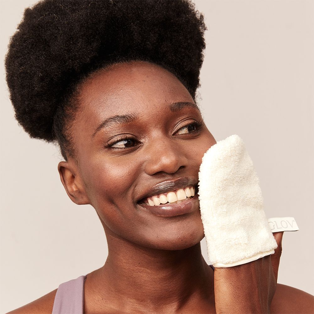 GLOV Iconic Mitt - Makeup Remover and Cleansing Mitt Ivory