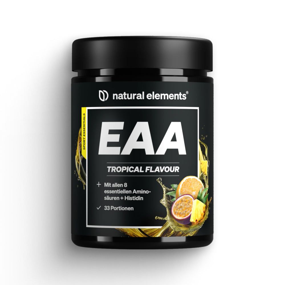 Schwarze Dose mit weißem Etikett. Aufschrift "EAA TROPICAL FLAVOUR". Enthält 8 essentielle Aminosäuren und Histidin. 33 Portionen.