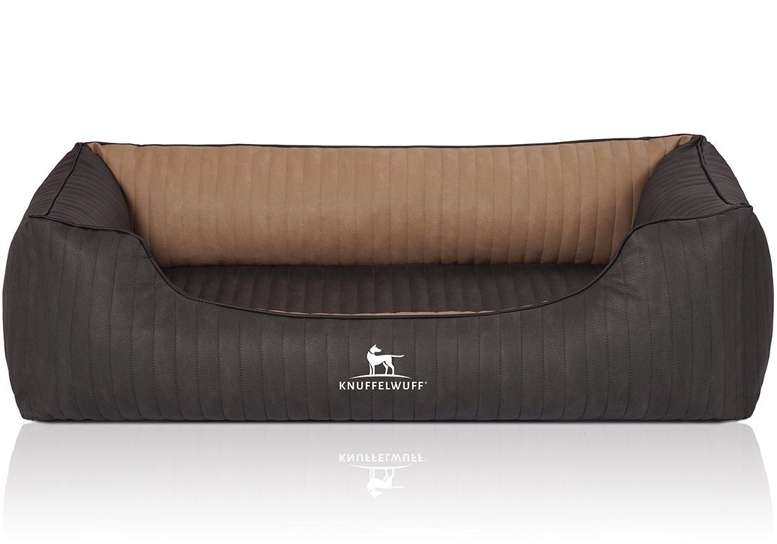 Orthopädisches Hundebett Outback, dunkelgrau mit beigefarbenem Innenraum. Mit Logo. Rechteckige Form mit erhöhten Seiten.