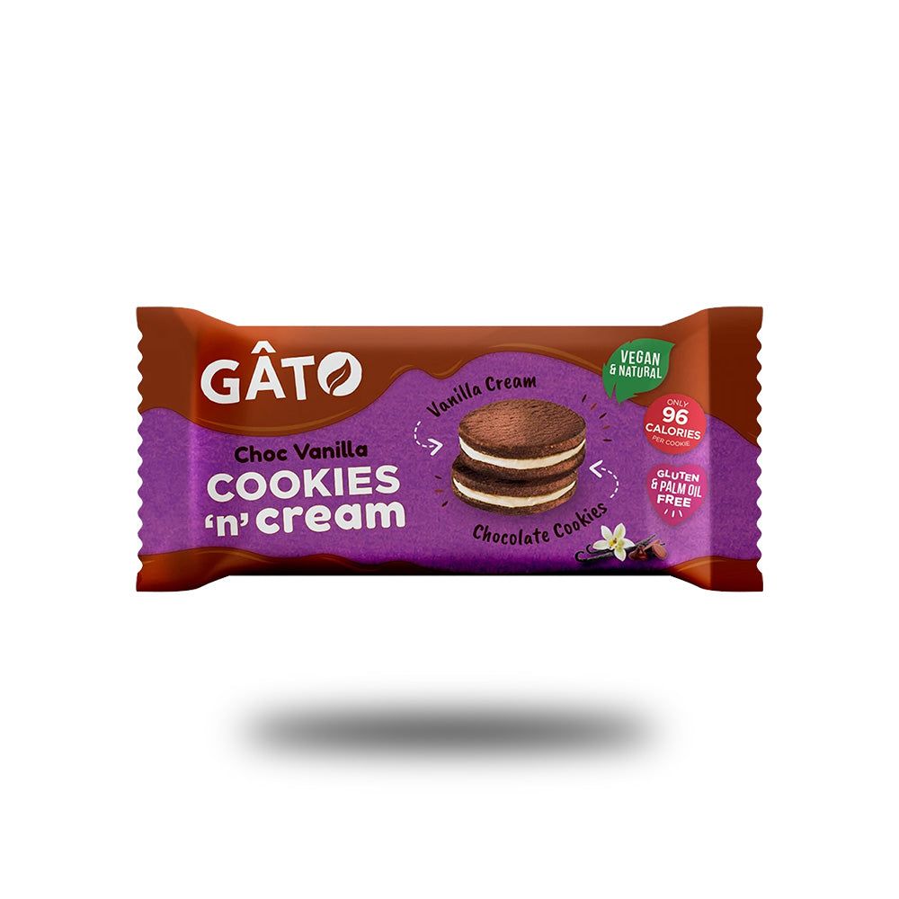 Verpackung mit Gâto Cookies 'n' Cream. Aufschrift: Choc Vanilla Cookies 'n' cream. Vegan, glutenfrei, palmölfrei. 96 Kalorien.