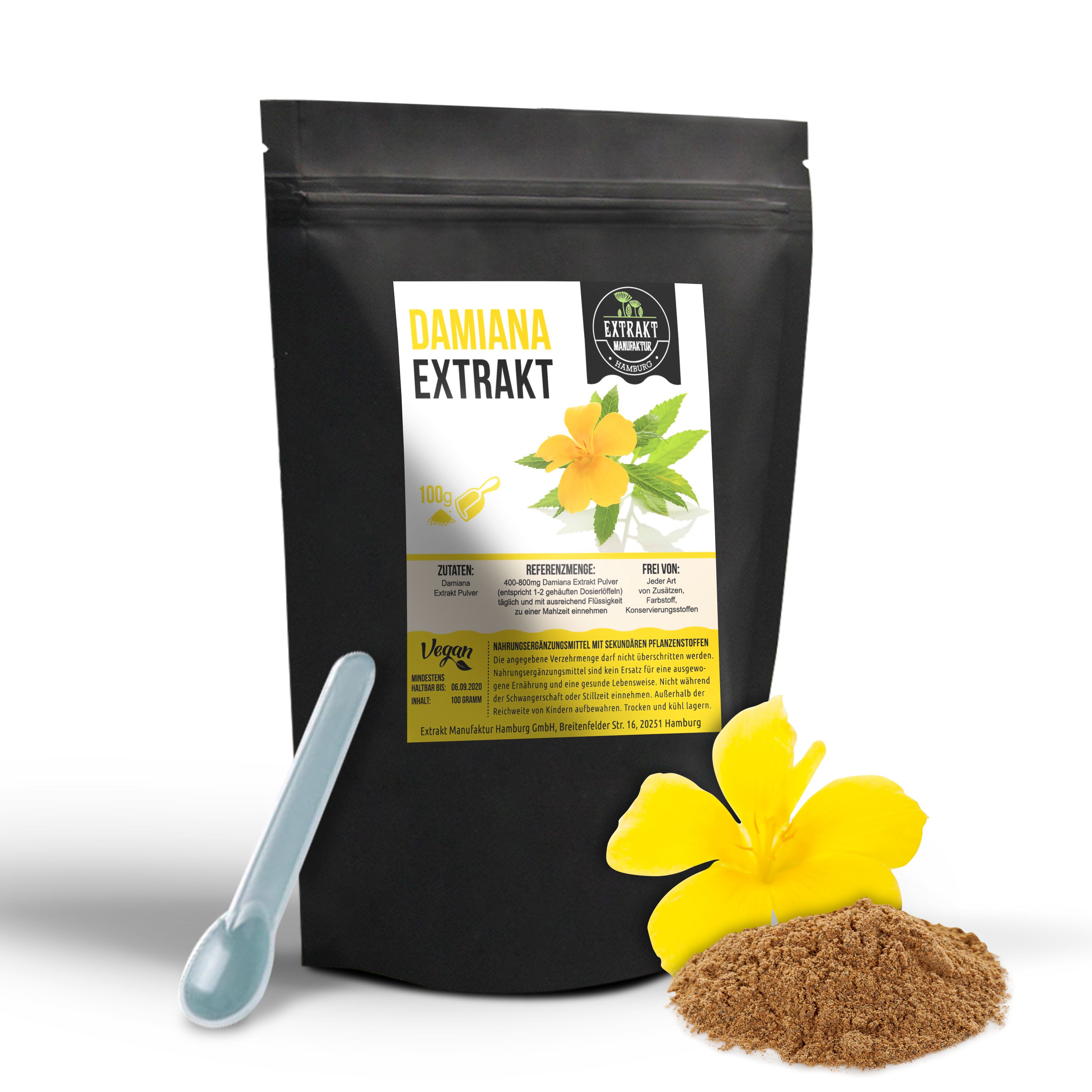 Schwarzer Beutel mit weißem Etikett. Aufschrift: Damiana Extrakt. Gelbe Blume, Pulver und Löffel daneben. Vegan-Siegel.