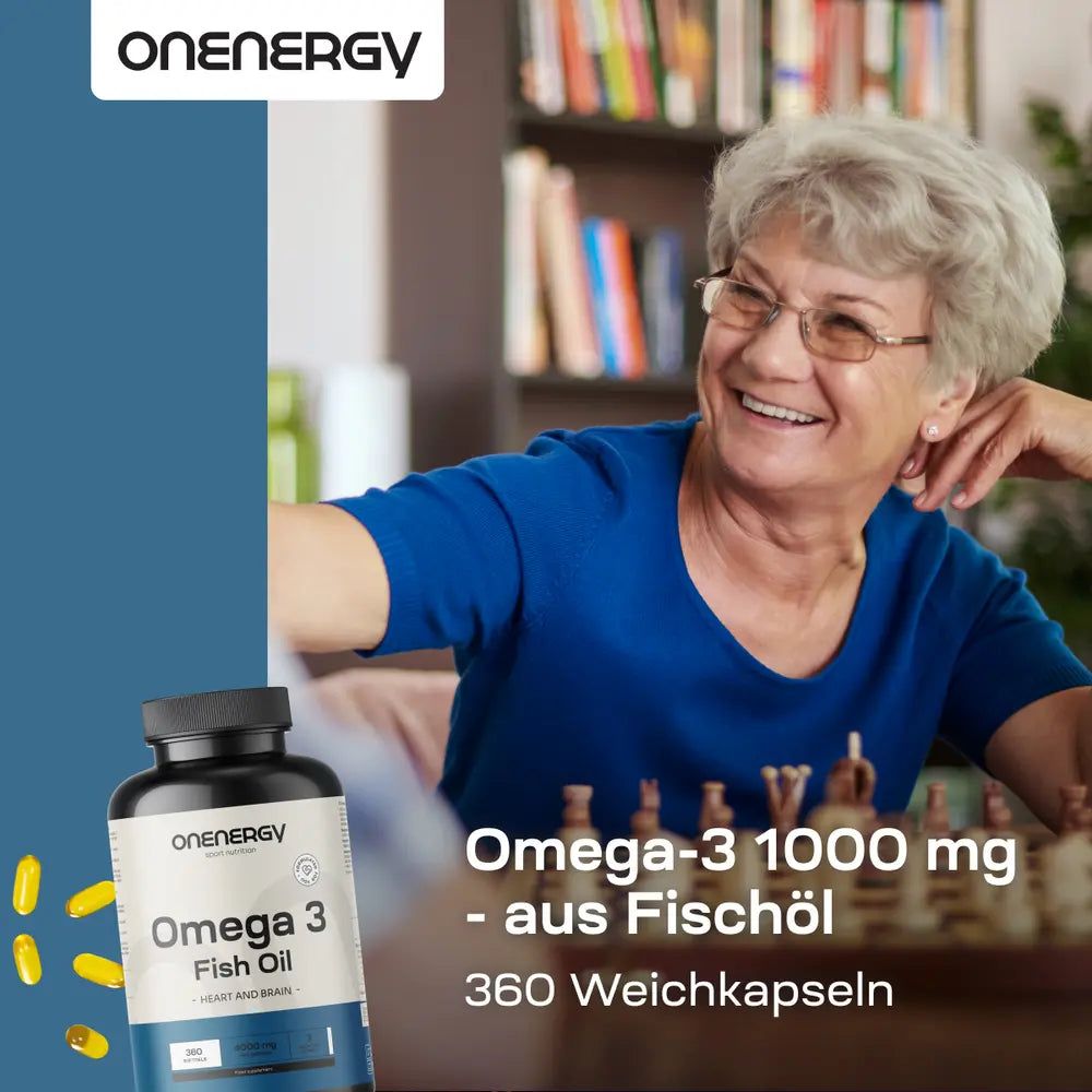 Frau am Schachbrett, Flasche und Kapseln. Aufschrift: OnEnergy, Omega-3 1000 mg - aus Fischöl, 360 Weichkapseln.