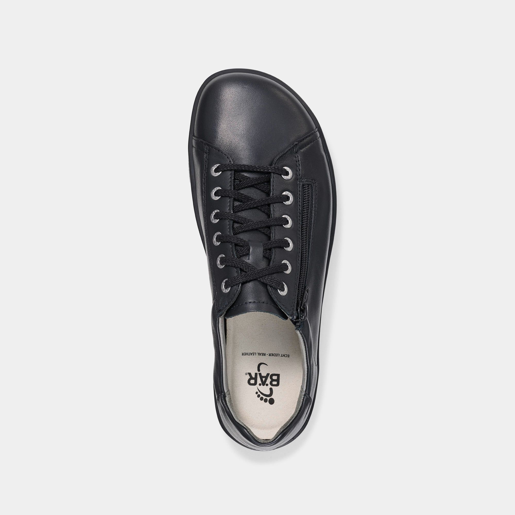 Draufsicht auf schwarzen BÄR Margot Damen Schnürschuh. Innensohle mit Logo. Schnürsenkel und Reißverschluss.