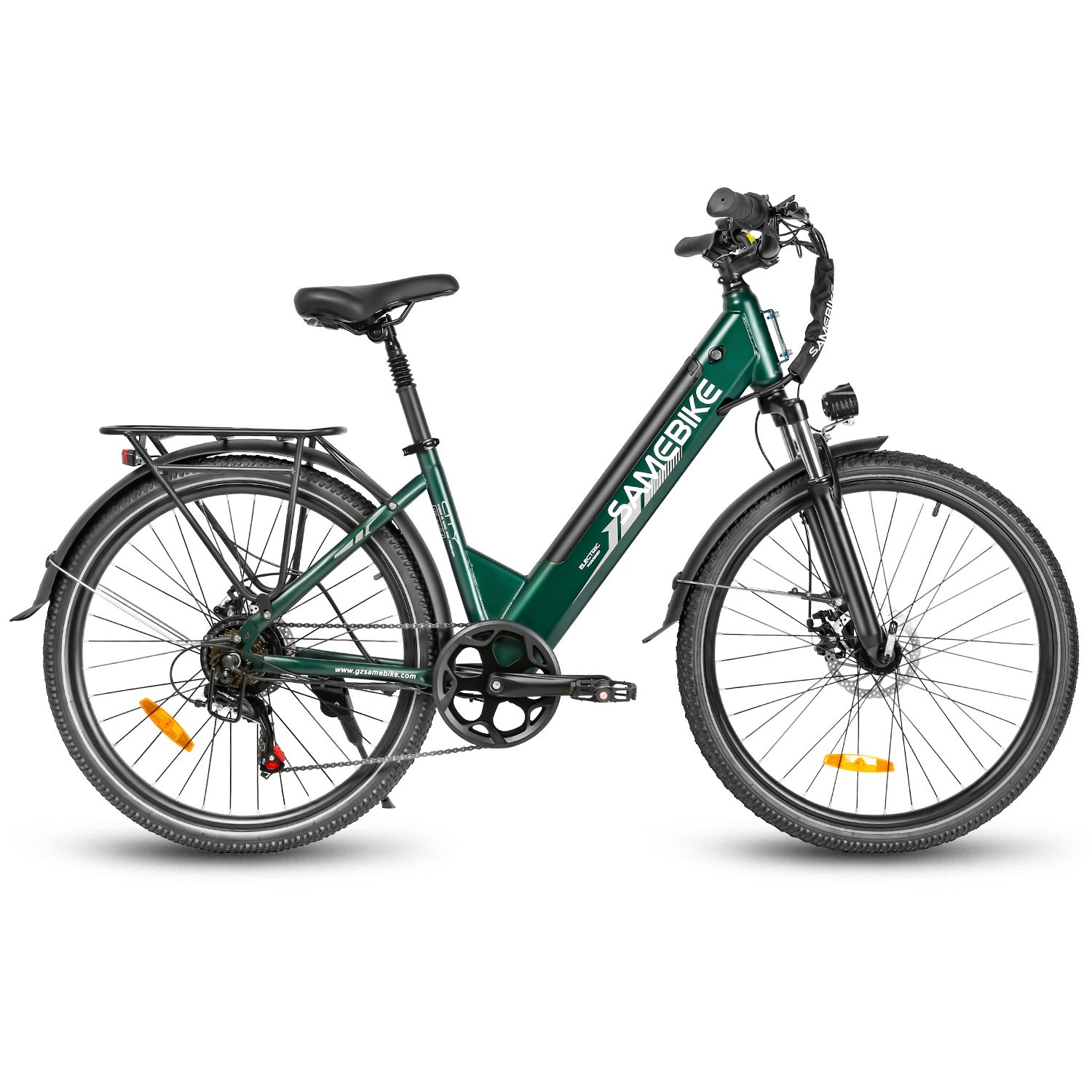 Grünes E-Bike. Marke SAMEBIKE. Schwarze Reifen, Gepäckträger, Scheinwerfer. 36V 15Ah Batterie.