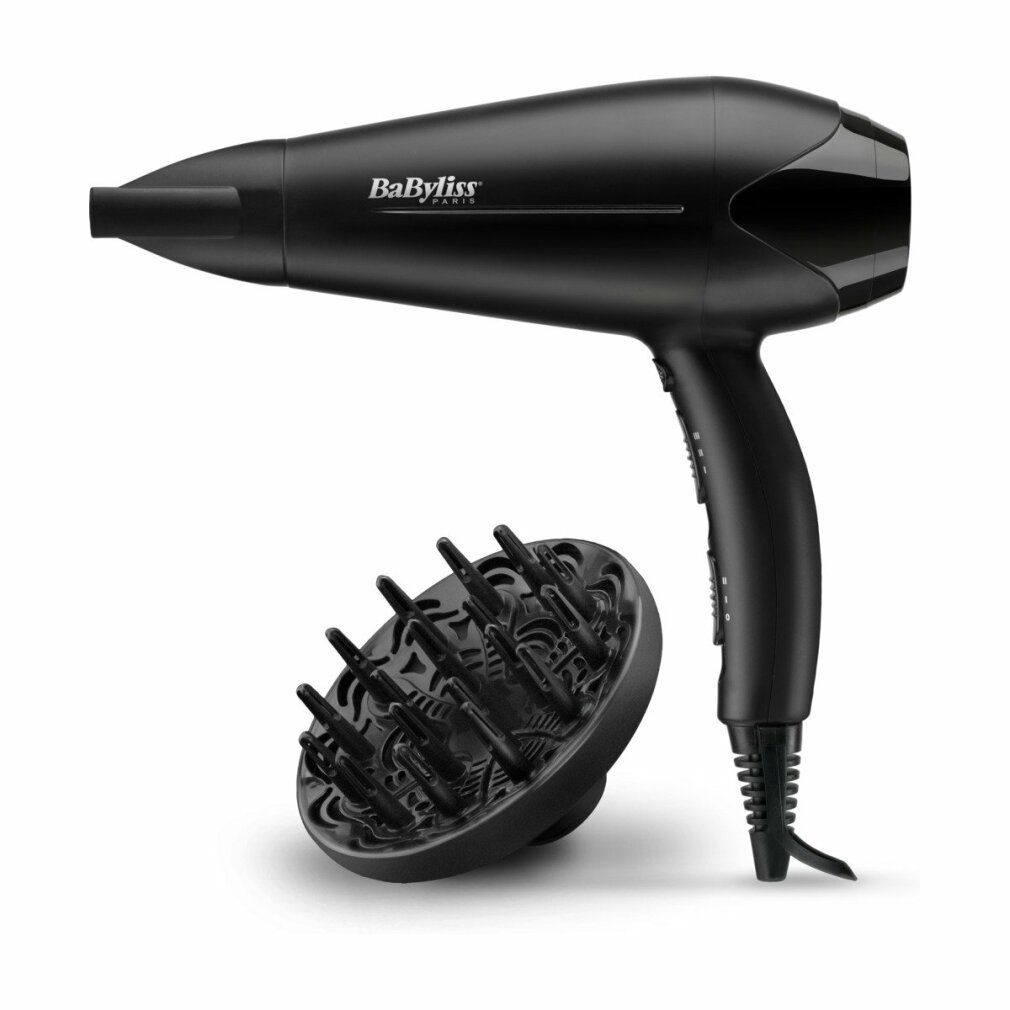 Schwarzer Haartrockner mit Diffusor. Marke Babyliss. Der Trockner hat eine längliche Form und einen Griff. Der Diffusor ist rund.