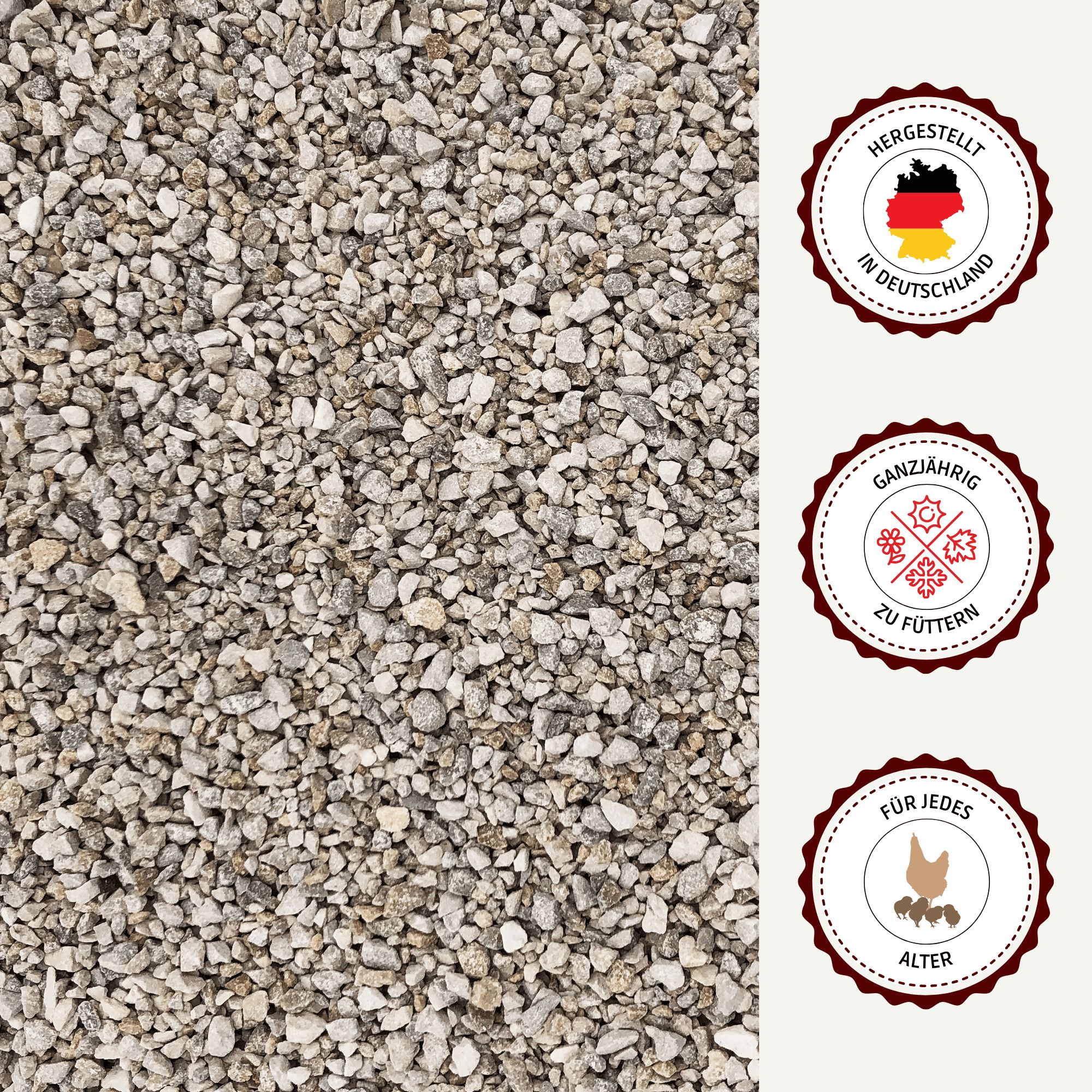 Nahaufnahme von Kalkgrit. Text: Hergestellt in Deutschland, ganzjährig zu füttern, für jedes Alter.