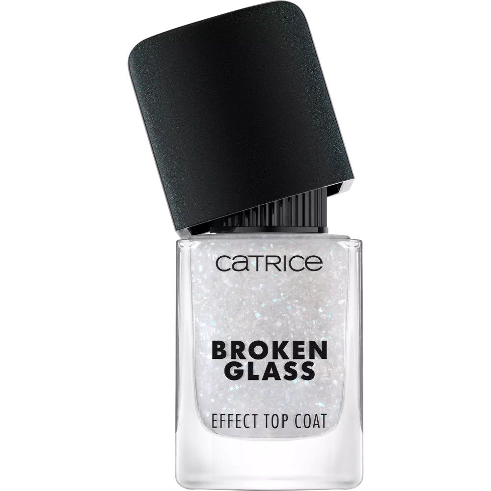 Nagellackflasche mit geöffnetem schwarzem Deckel. Aufschrift: Catrice, Broken Glass, Effect Top Coat. Klare Flüssigkeit mit Glitzer.