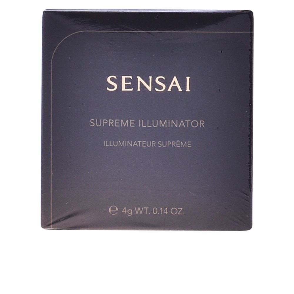 Dunkelgraue quadratische Verpackung. SENSAI-Logo und Produktbezeichnung in Gold. Enthält Supreme Illuminator, 4 g.