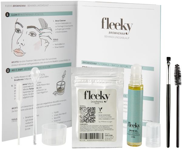 Fleeky Browhenna Kit mit Anleitungen und Zubehör. Enthält Box, Henna-Beutel, Pinsel, Bürste, Spatel und Ölflasche.