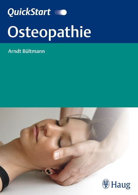 Buchcover von QuickStart Osteopathie. Titel und Autor sind sichtbar. Eine Person erhält eine osteopathische Behandlung.
