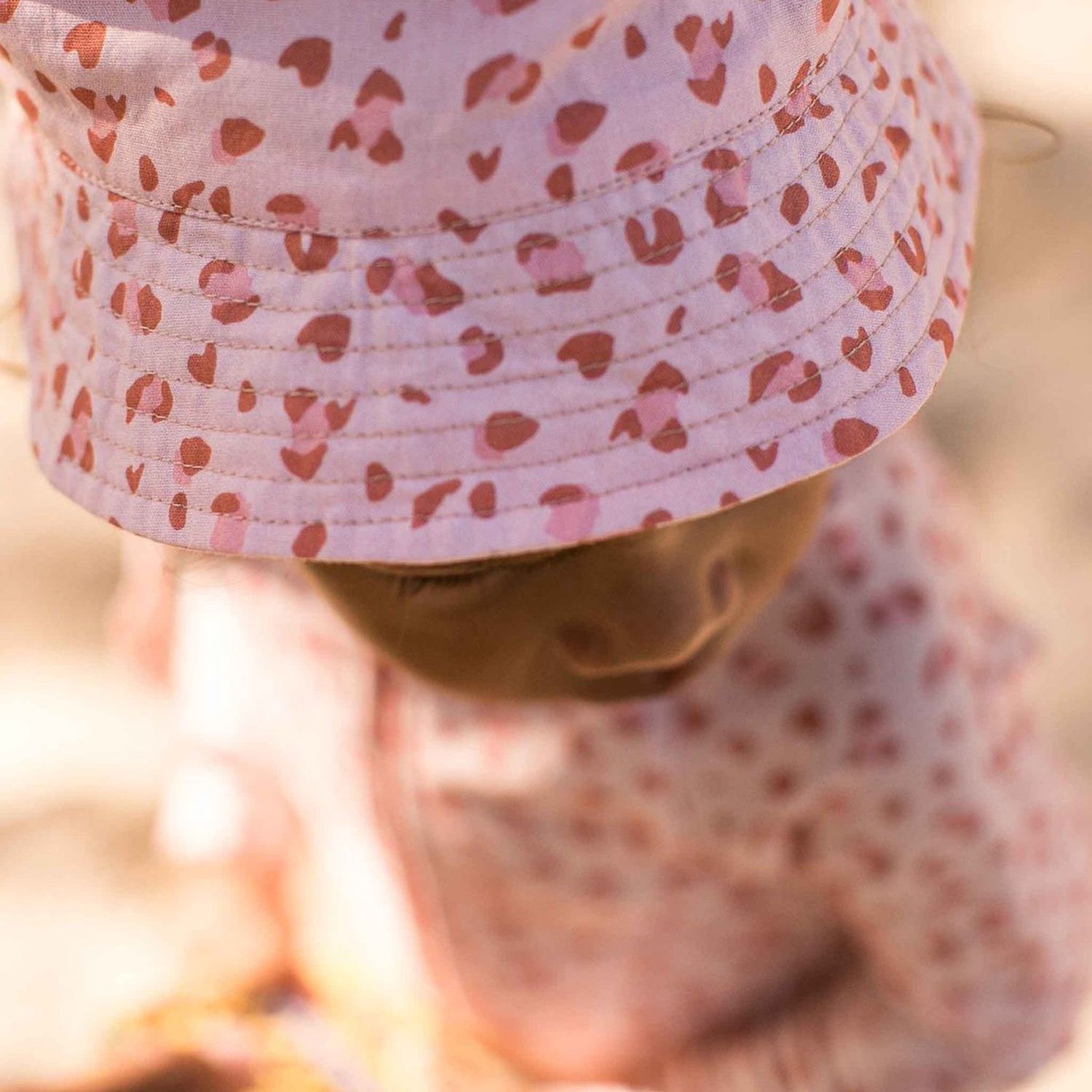 Swim Essentials UVSonnenhut für Mädchen alt mit Leoparden MusterJahre