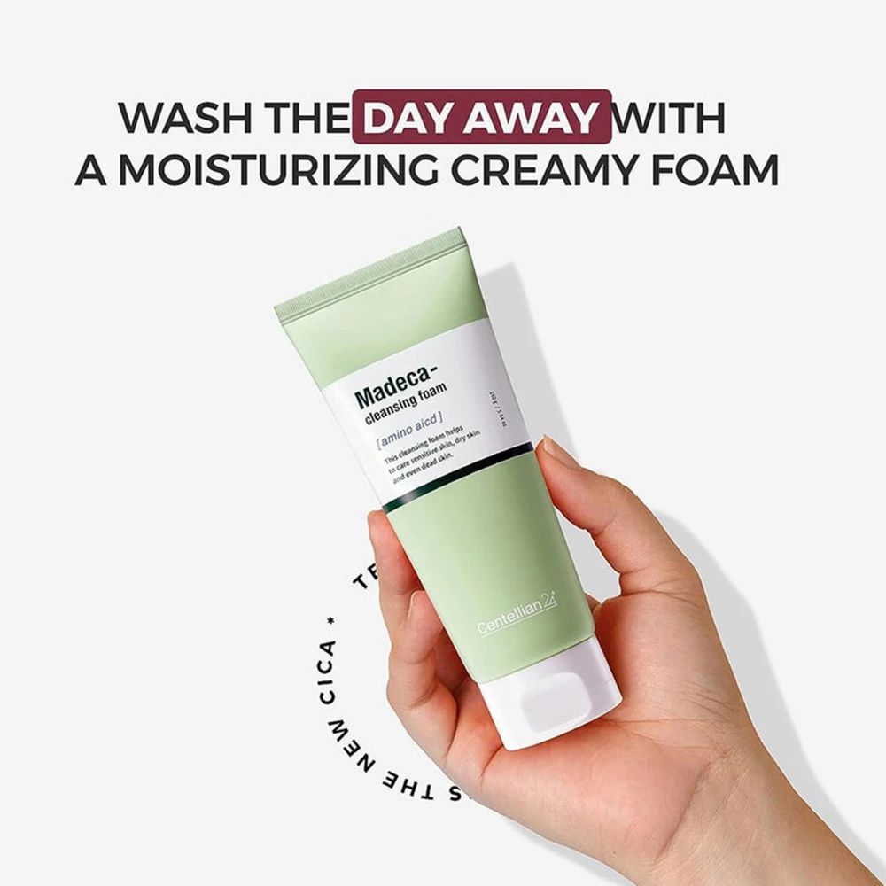 Hand hält grüne Tube mit weißem Deckel. Text: Madeca-cleansing foam, amino acid. Marke: Centellian 24.