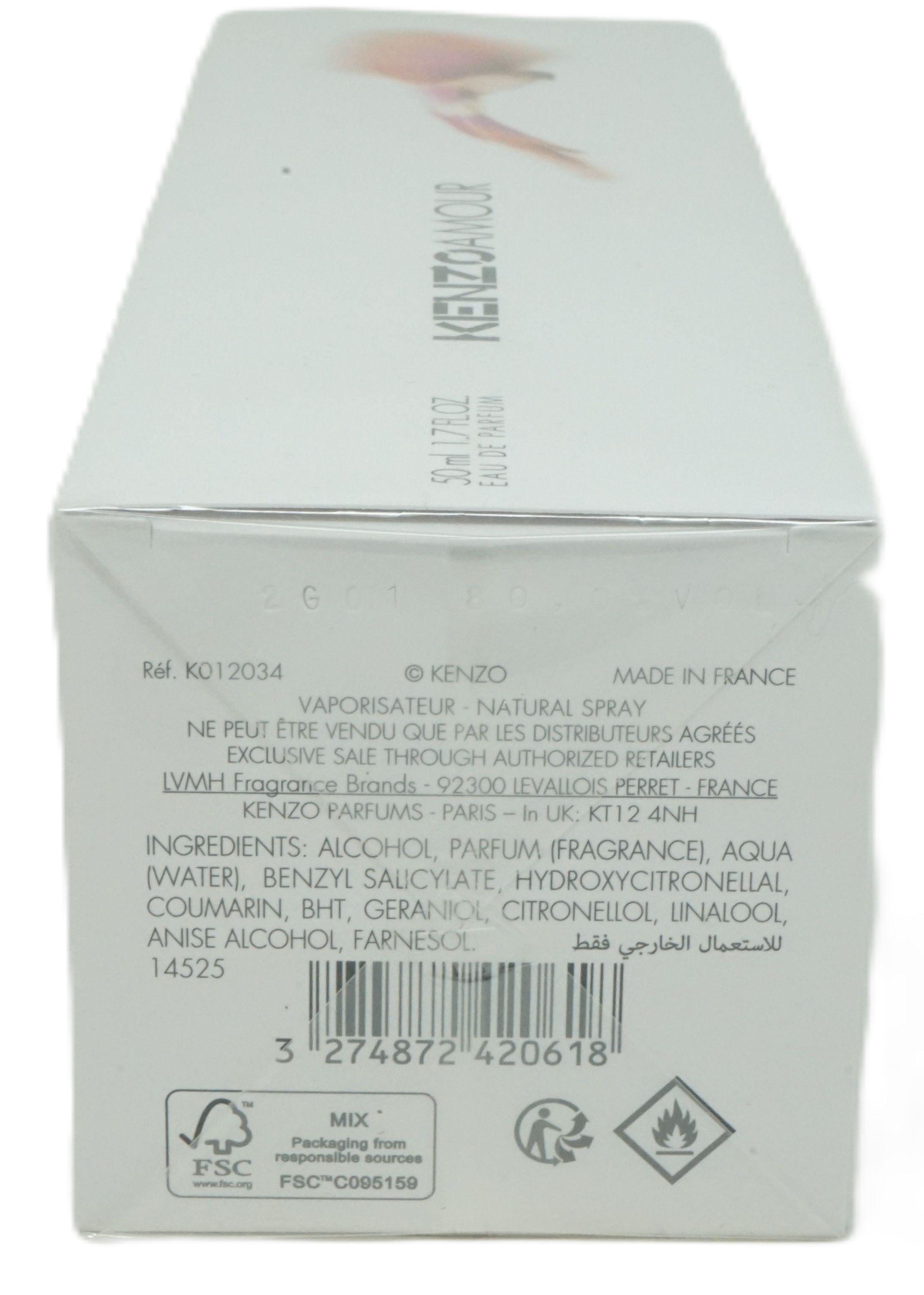 Rückseite der Kenzo Amour Verpackung mit Inhaltsstoffen, Barcode und FSC-Logo.