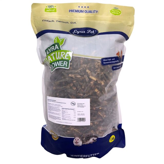 Beutel mit getrockneten Heuschrecken. Marke Lyra Pet. Aufschrift: Lyra Nature Power, 100% natürlich, Premium Qualität. Heimtierfutter.