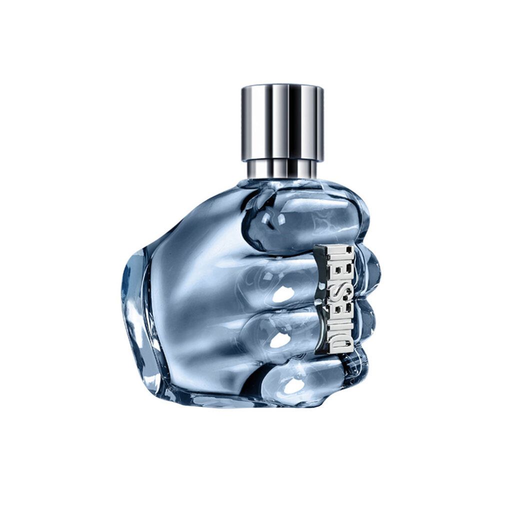 Diesel Only The Brave Flakon. Der Flakon ist faustförmig, grau. Der Flakon hat einen silbernen Deckel und den Schriftzug Diesel.