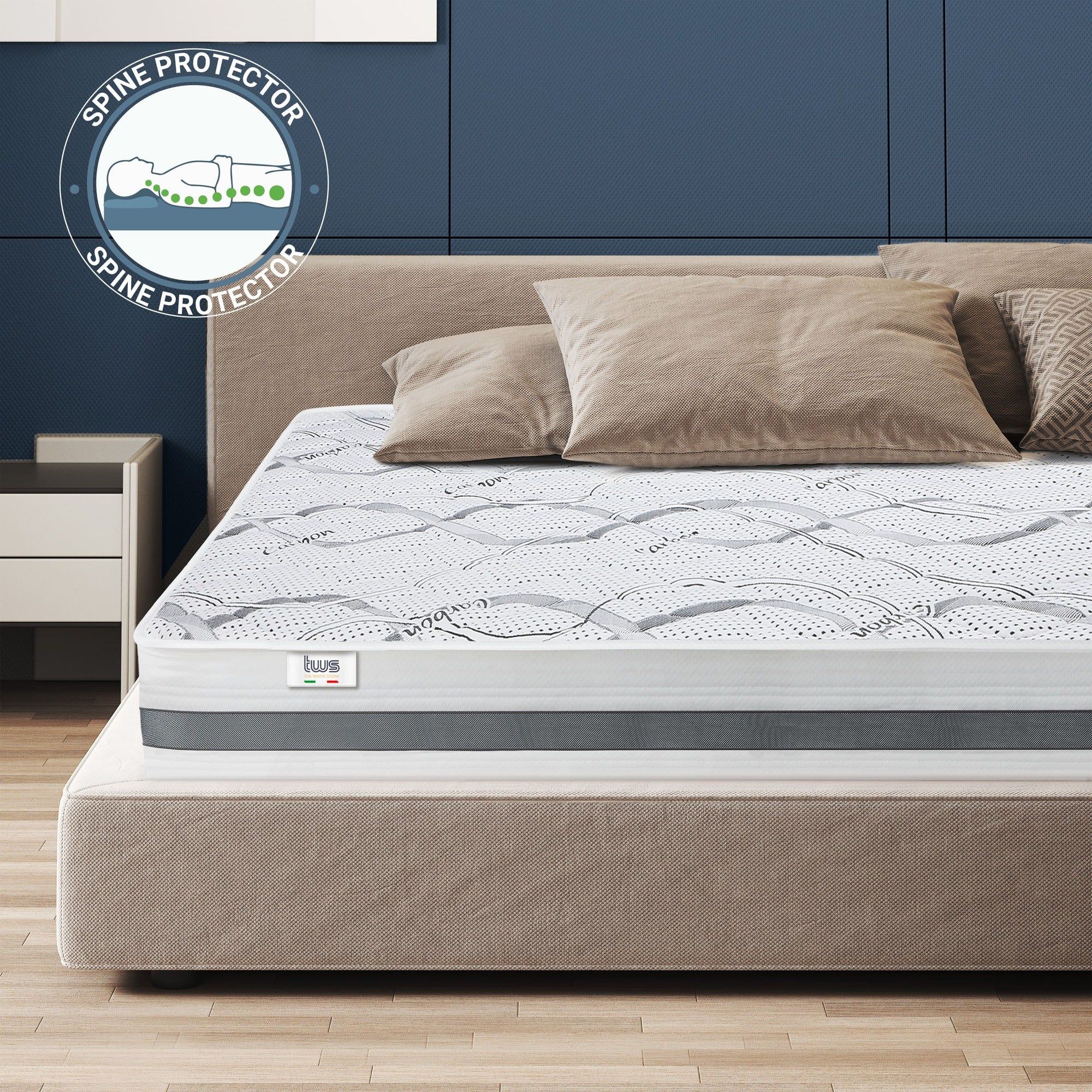 Matratze auf einem Bett. "Spine Protector" Siegel mit einer schematischen Wirbelsäule.