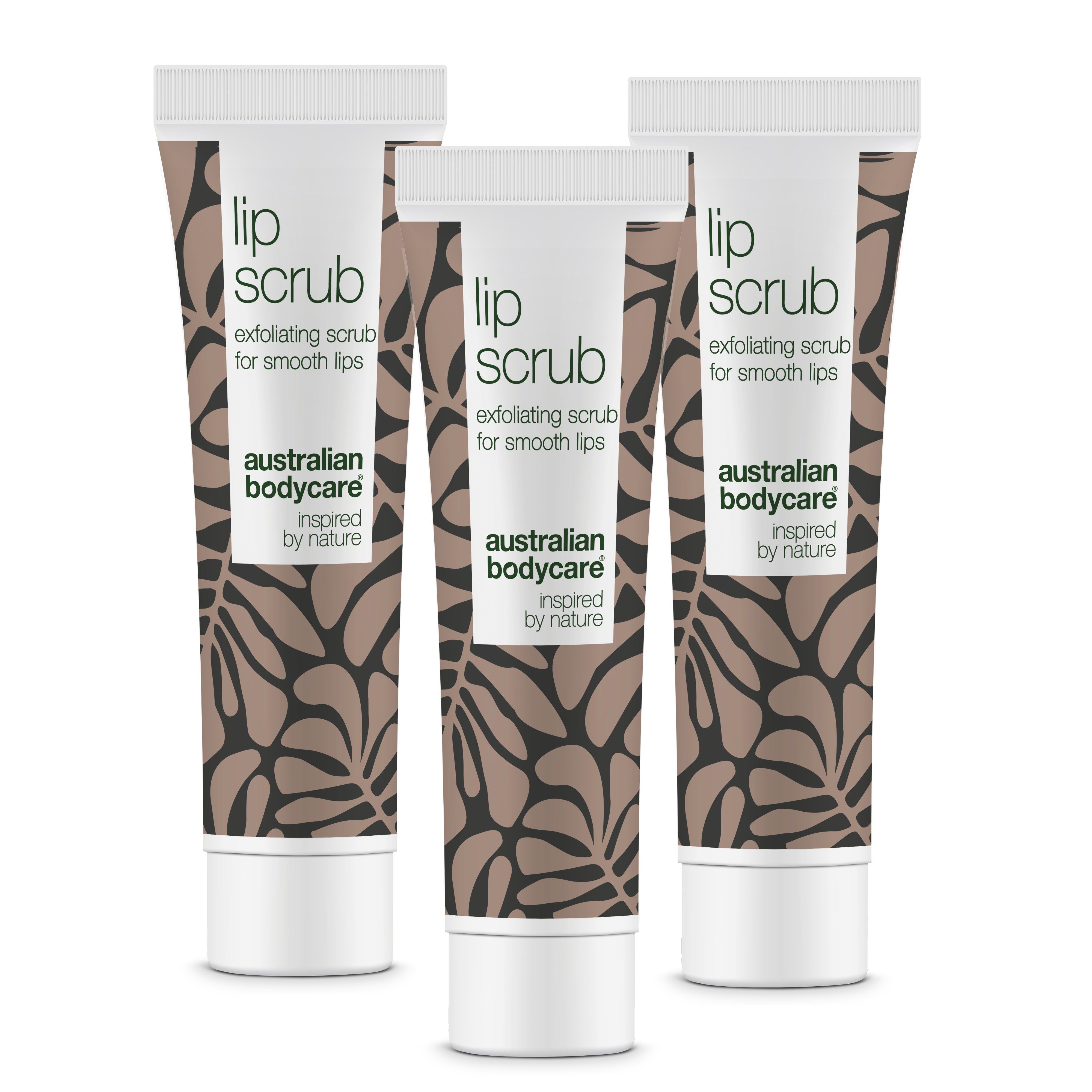 Drei Tuben Lip Scrub, weißer Deckel, braunes Muster. Aufschrift: Australian Bodycare, Lip Scrub.