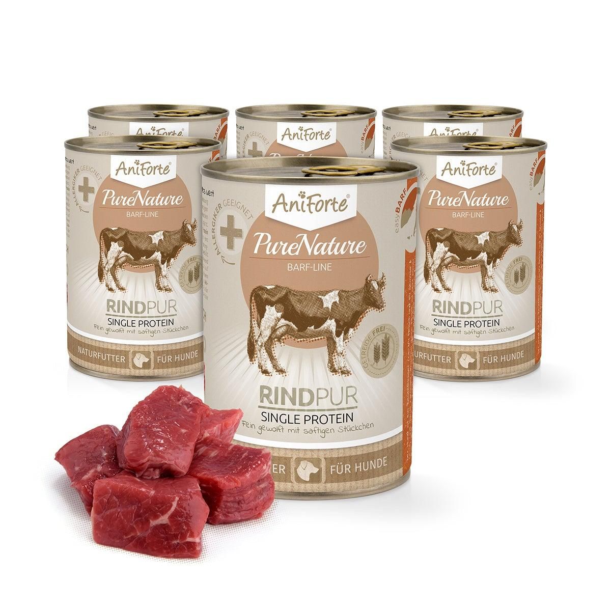 Mehrere Dosen Nassfutter mit Rindfleischwürfeln. Aufschrift: AniForte Pure Nature Rind Pur.