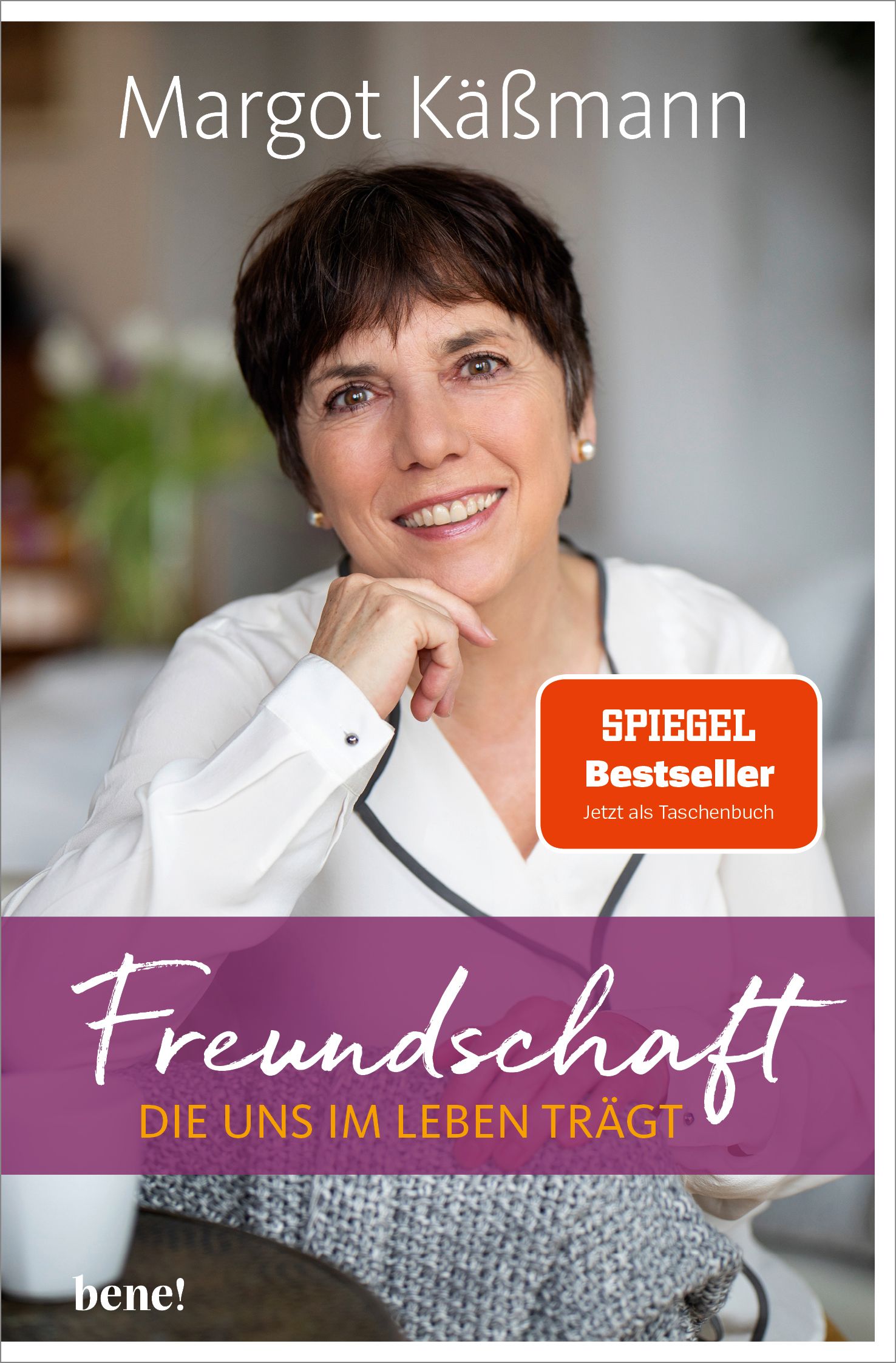 Buchcover mit Porträt von Margot Käßmann. Titel: Freundschaft, die uns im Leben trägt. Spiegel Bestseller-Siegel.