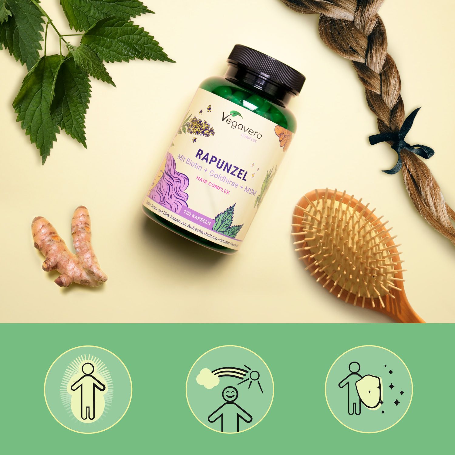 Flacone di capsule VEGAVERO Rapunzel, accanto spazzola per capelli, treccia, curcuma e ortica. Su sfondo verde.