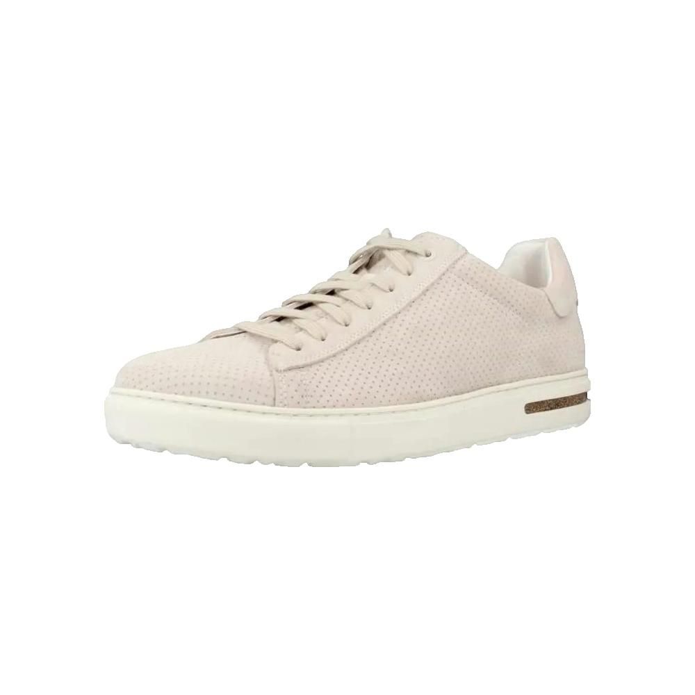 Sneaker beige con lacci. Tomaia traforata, suola bianca, logo marrone sul lato.