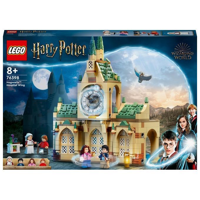 Set LEGO Harry Potter Ala dell'Infermeria di Hogwarts. La confezione mostra il modello finito con personaggi e ambientazione. Il set include l'edificio dell'Ala dell'Infermeria di Hogwarts con orologio, personaggi e accessori. Adatto a bambini dagli 8 anni in su.