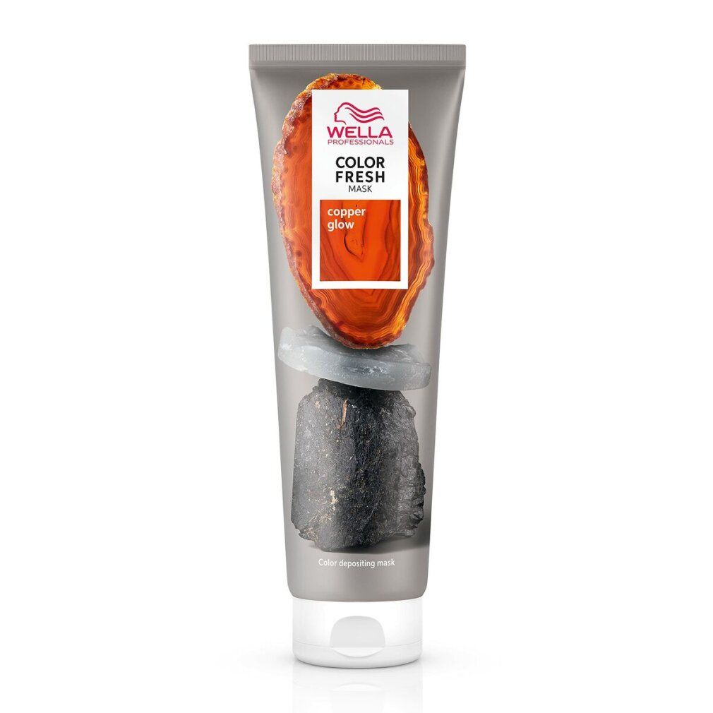 Graue Tube mit Wella Color Fresh Mask. Aufdruck mit Produktnamen und Kupferfarbton. Abbildung eines Steins.