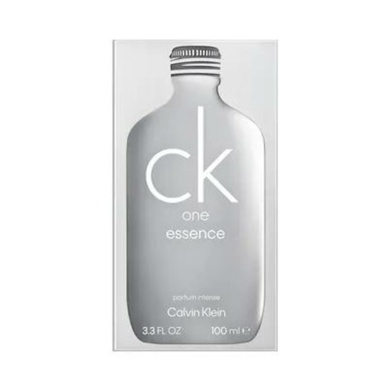 Verpackung mit Flakon-Abbildung. Aufschrift "ck one essence", "Calvin Klein" und "3.3 FL OZ".